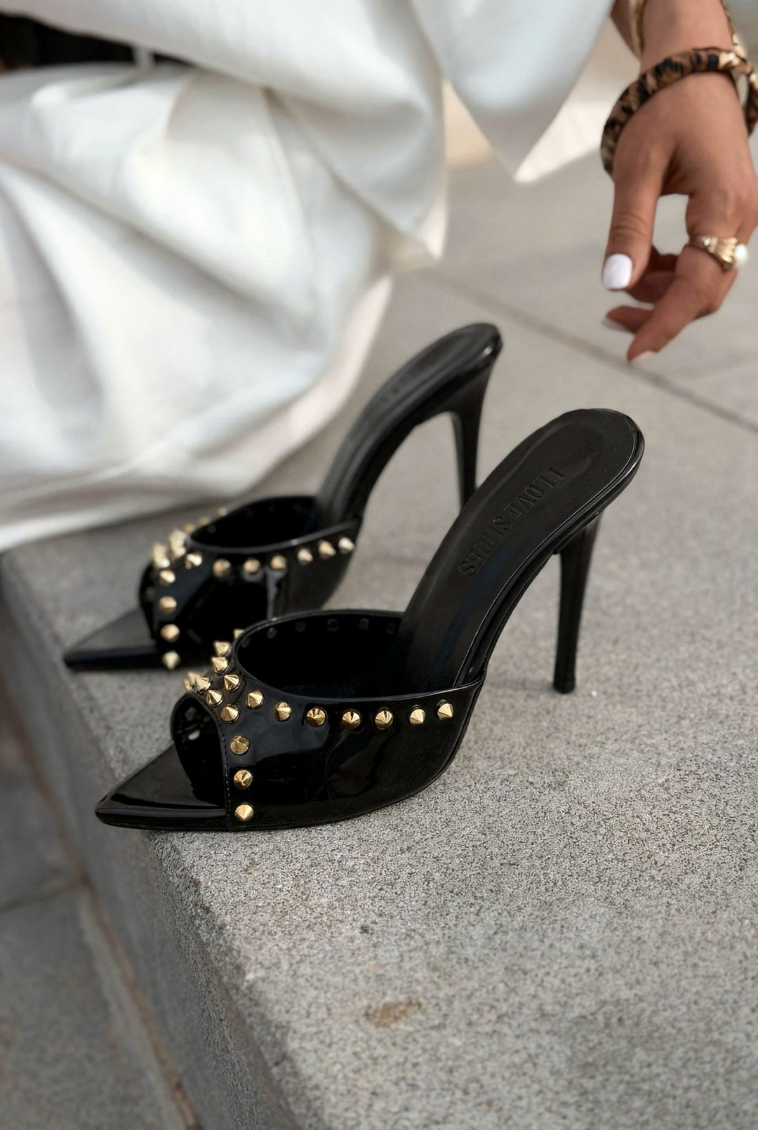 Limra Siyah Rugan Troklu Kadın Topuklu Terlik - ILOVESHOES