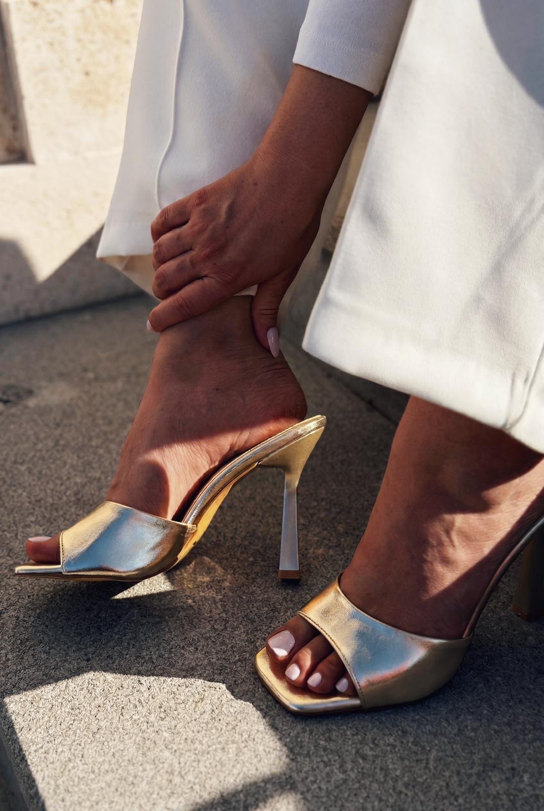 Sorel Gold Mat Deri Kadın Topuklu Terlik - ILOVESHOES