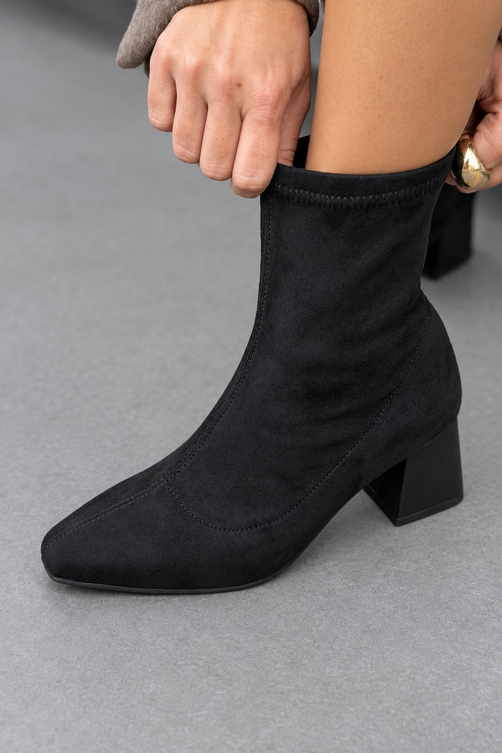 Delsia Siyah Süet Kadın Streç Bot - ILOVESHOES