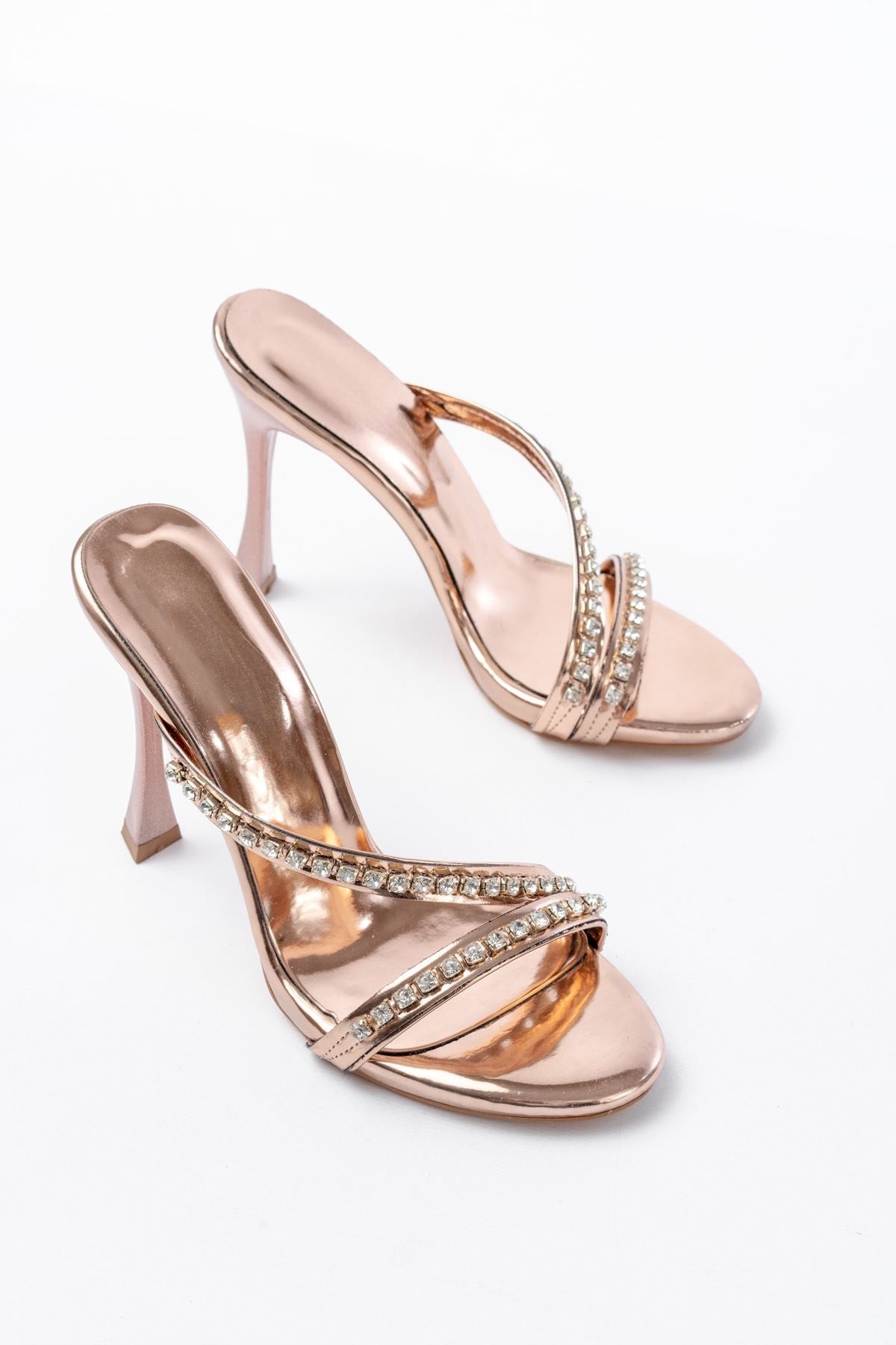 Suvana Parlak Deri Rose Taş Detaylı Topuklu Terlik - ILOVESHOES