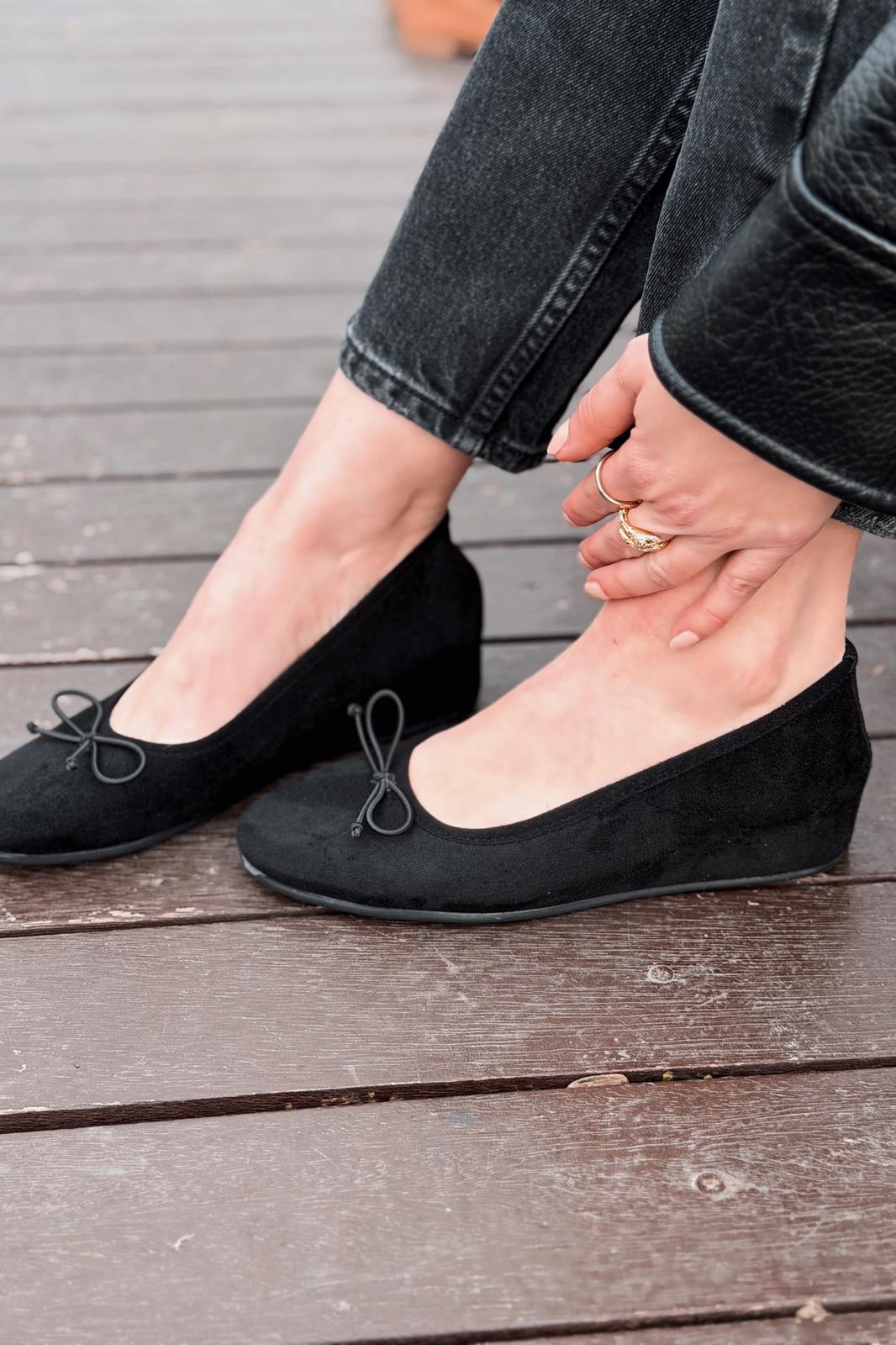 Stellor Kadın Babet Siyah Süet Dolgu Topuklu - ILOVESHOES