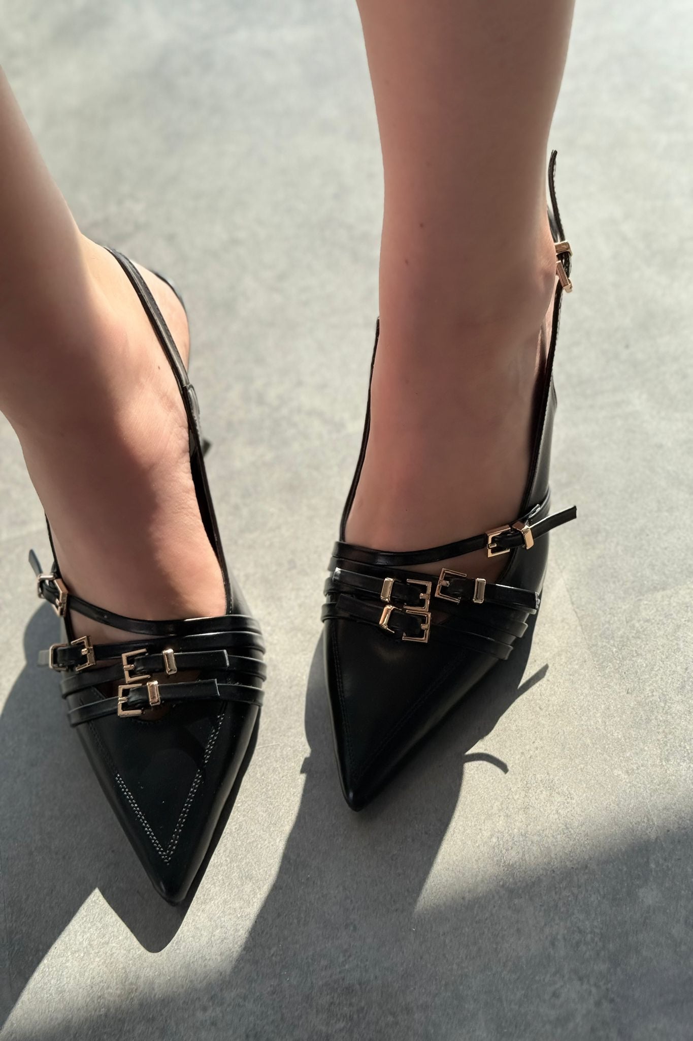 Veloro Mat Deri Toka Detaylı Siyah Stiletto - ILOVESHOES