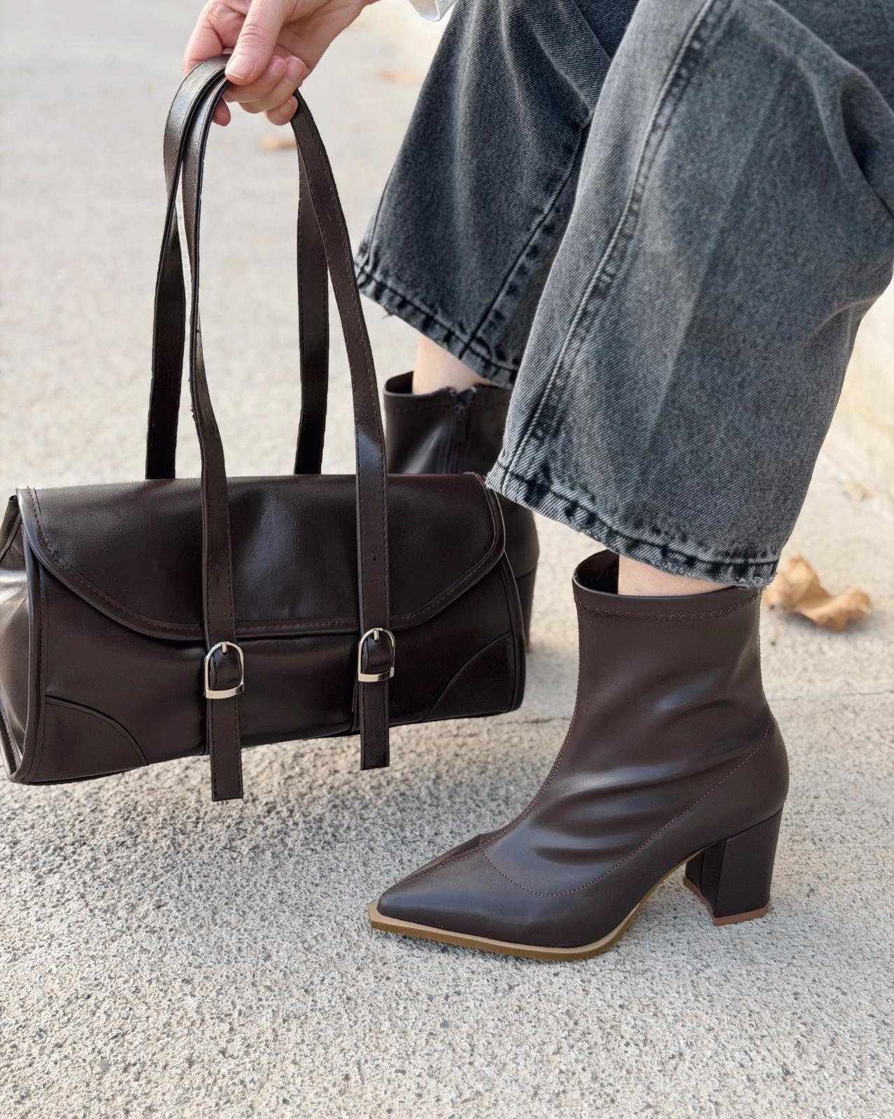 Laretta Vintage Baget Çanta Acıkahve Mat Deri - ILOVESHOES