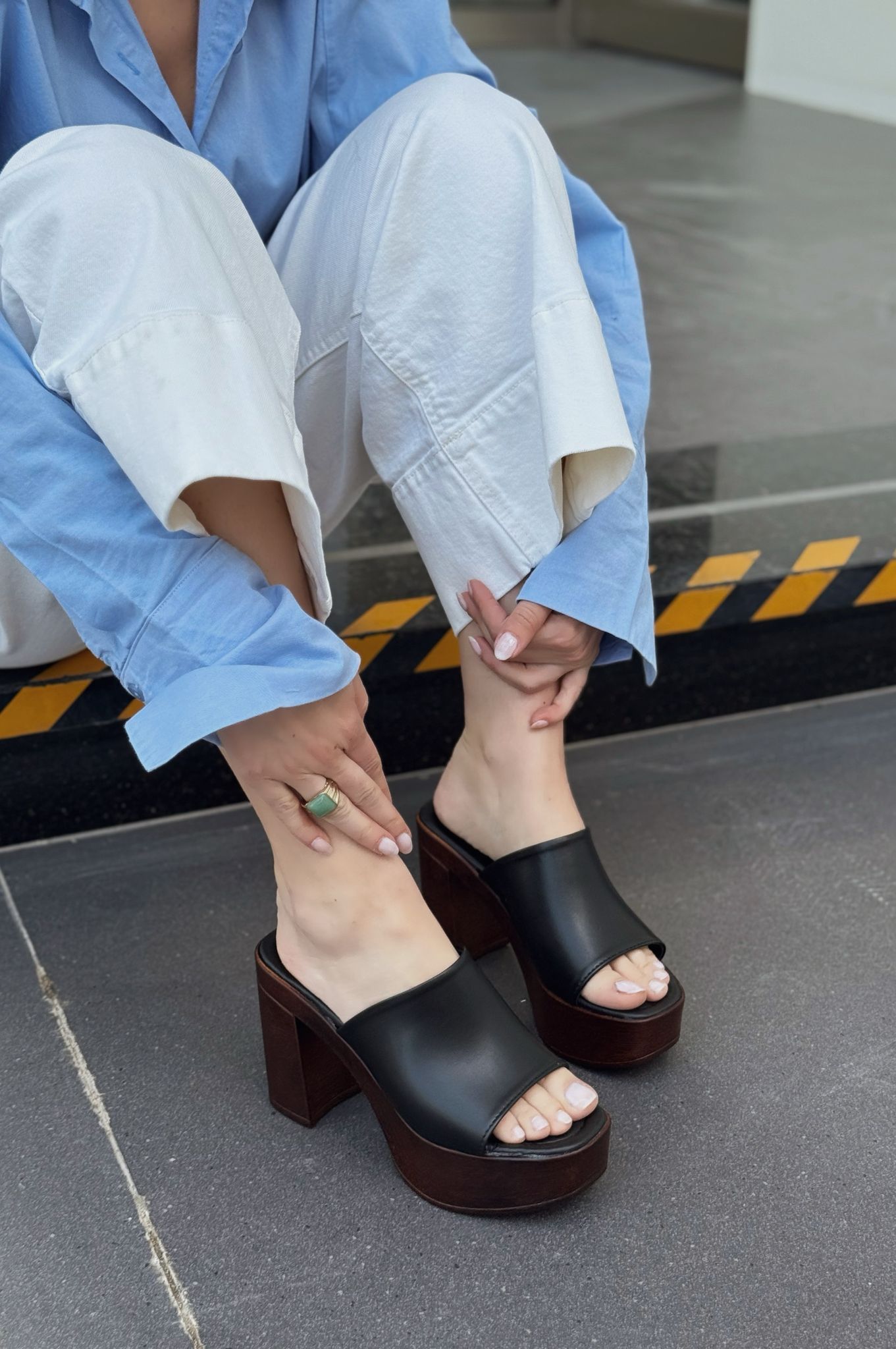 Rinaxsa Mat Deri Siyah Platform Topuklu Kadın Terlik - ILOVESHOES