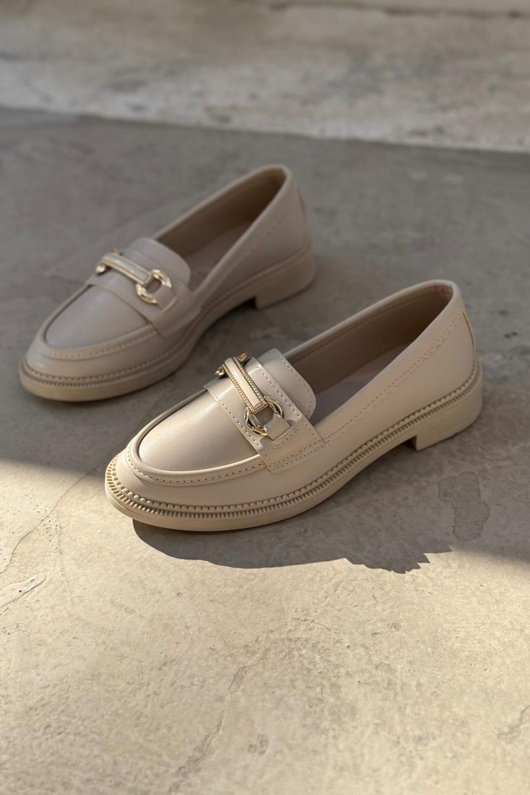 Duvra Mat Deri Bej Gold Toka Detaylı Kadın Loafer - ILOVESHOES