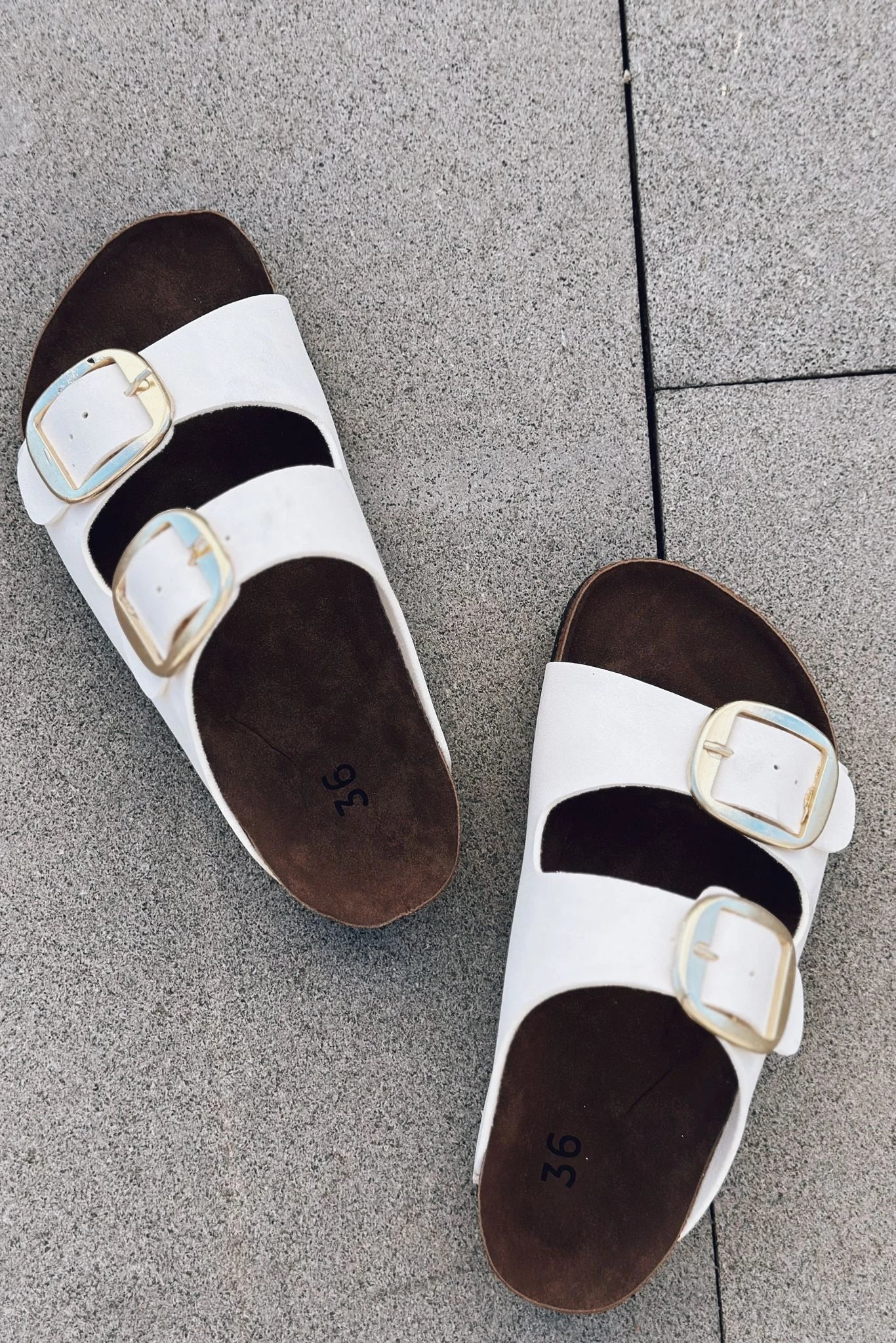 Rinox Nubuk Toka Detaylı Terlik Beyaz - ILOVESHOES