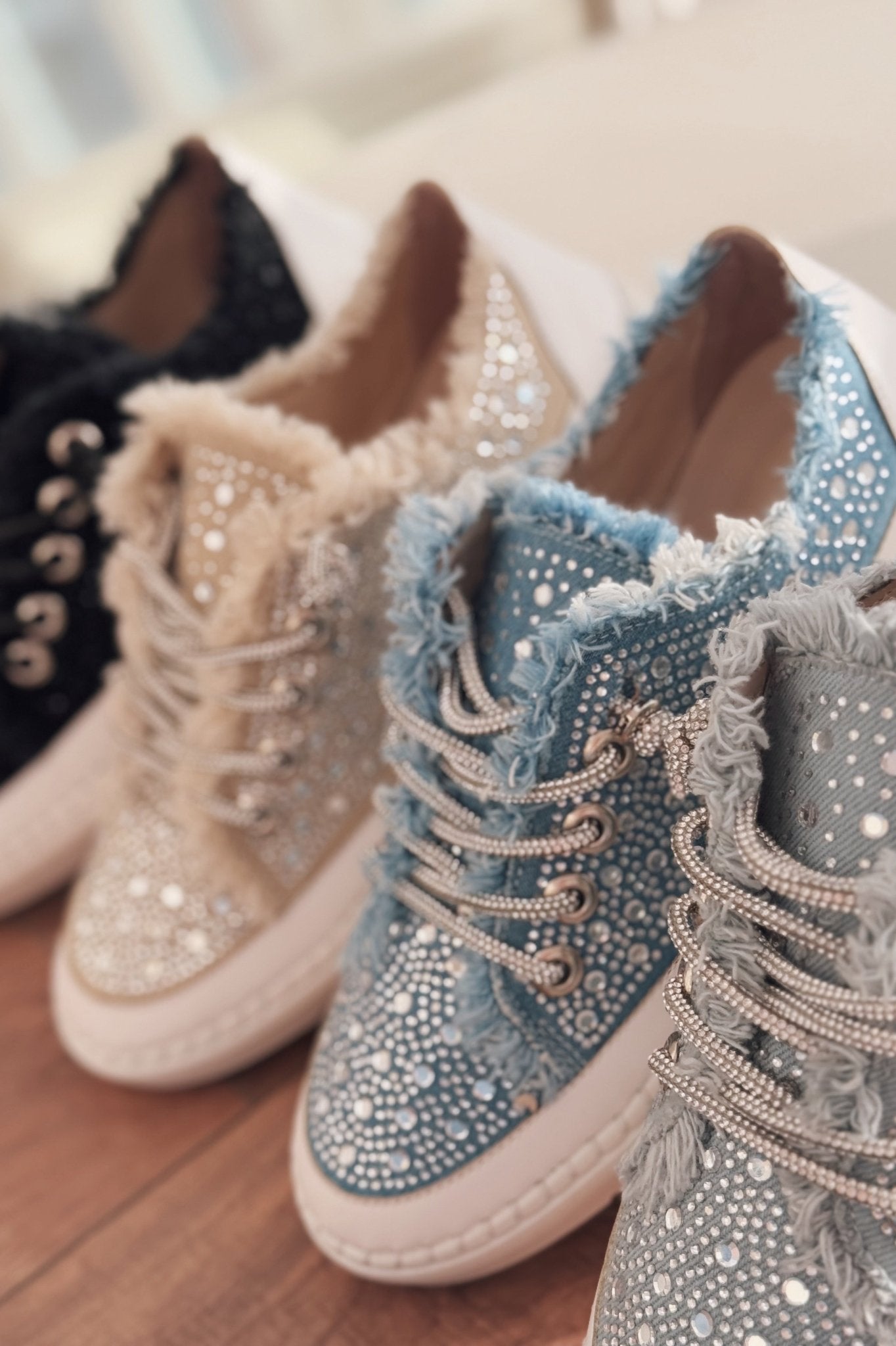 Renora Taş Detaylı Siyah Jean Kadın Spor Ayakkabı - ILOVESHOES