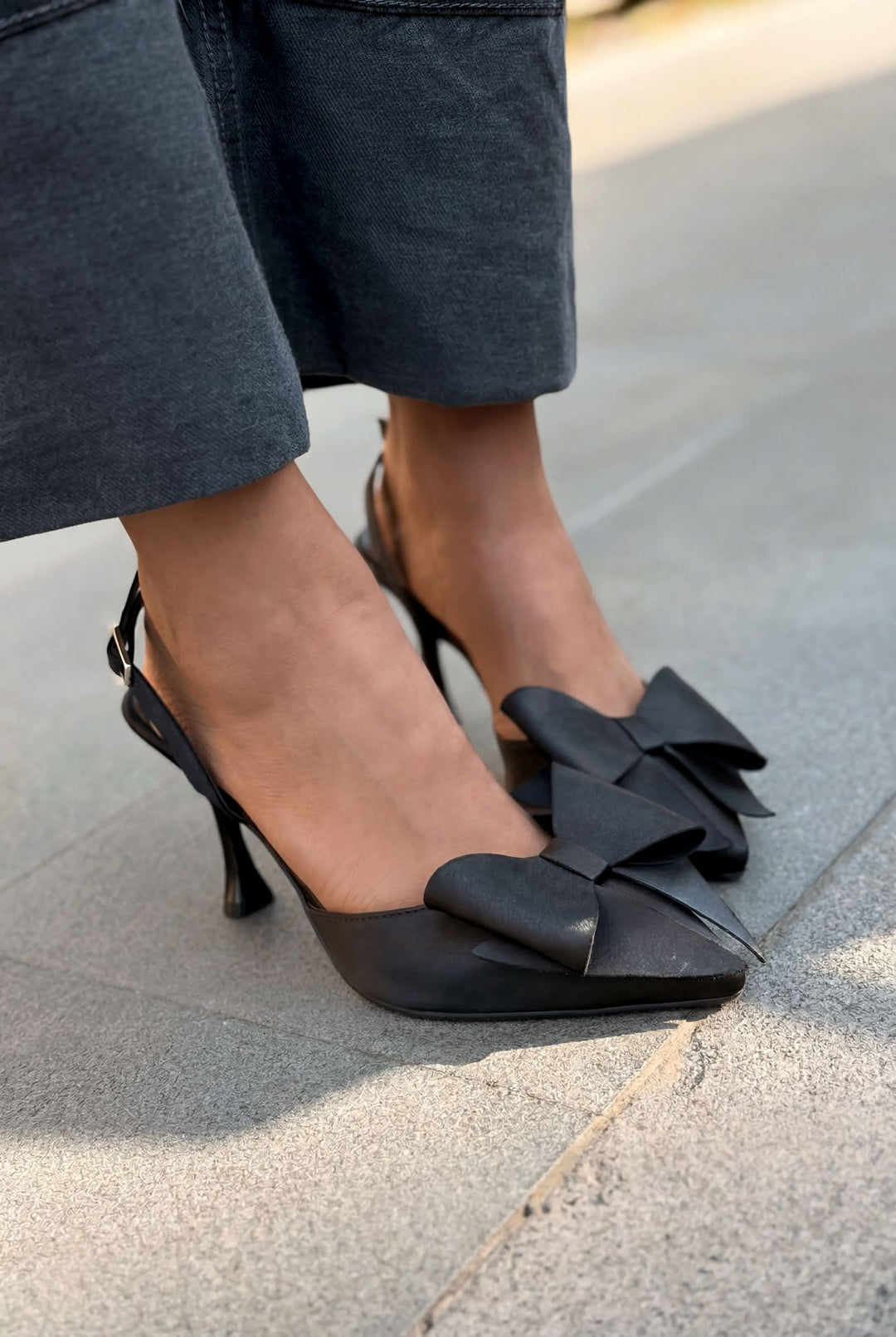 Mora Topuklu Ayakkabı Siyah Saten Fiyonk Detaylı - ILOVESHOES