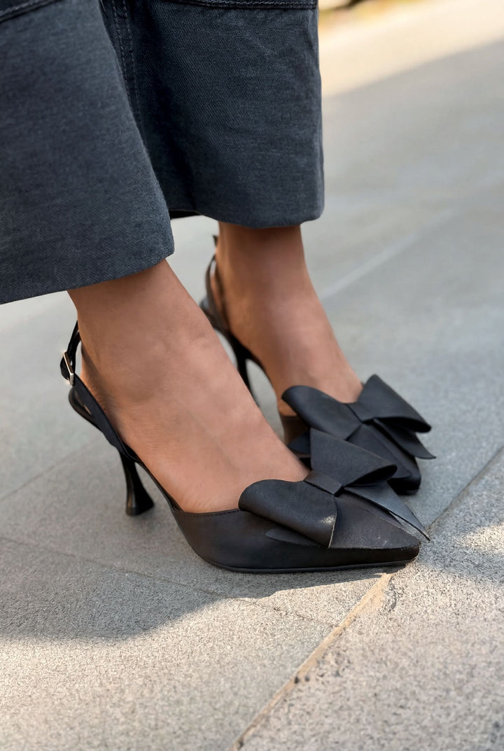Mora Topuklu Ayakkabı Siyah Saten Fiyonk Detaylı - ILOVESHOES