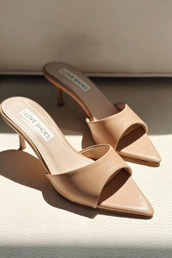 Yonspe Matte Leather Thin Heel Slippers Nude