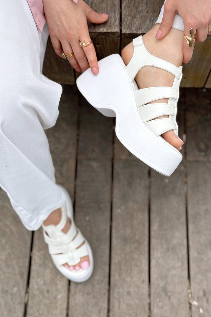 Oneyas Mat Deri Kadın Topuklu Sandalet Beyaz - ILOVESHOES Türkiye