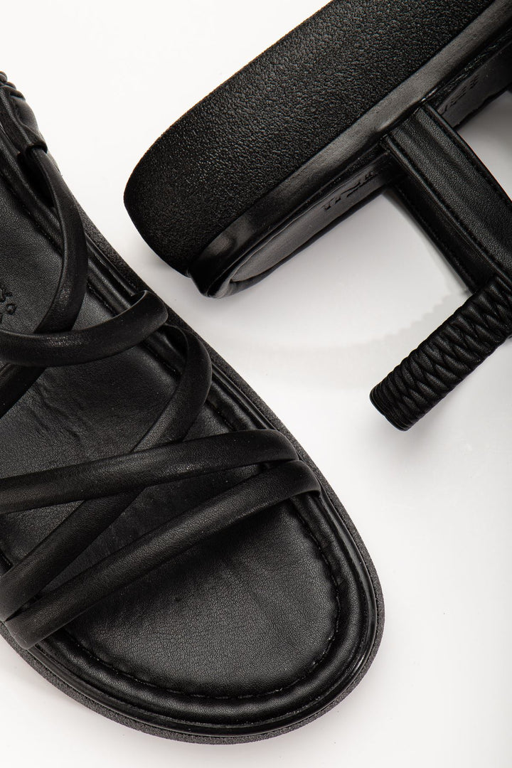 Herilva Mat Siyah Çapraz Bantlı Kadın Sandalet - ILOVESHOES