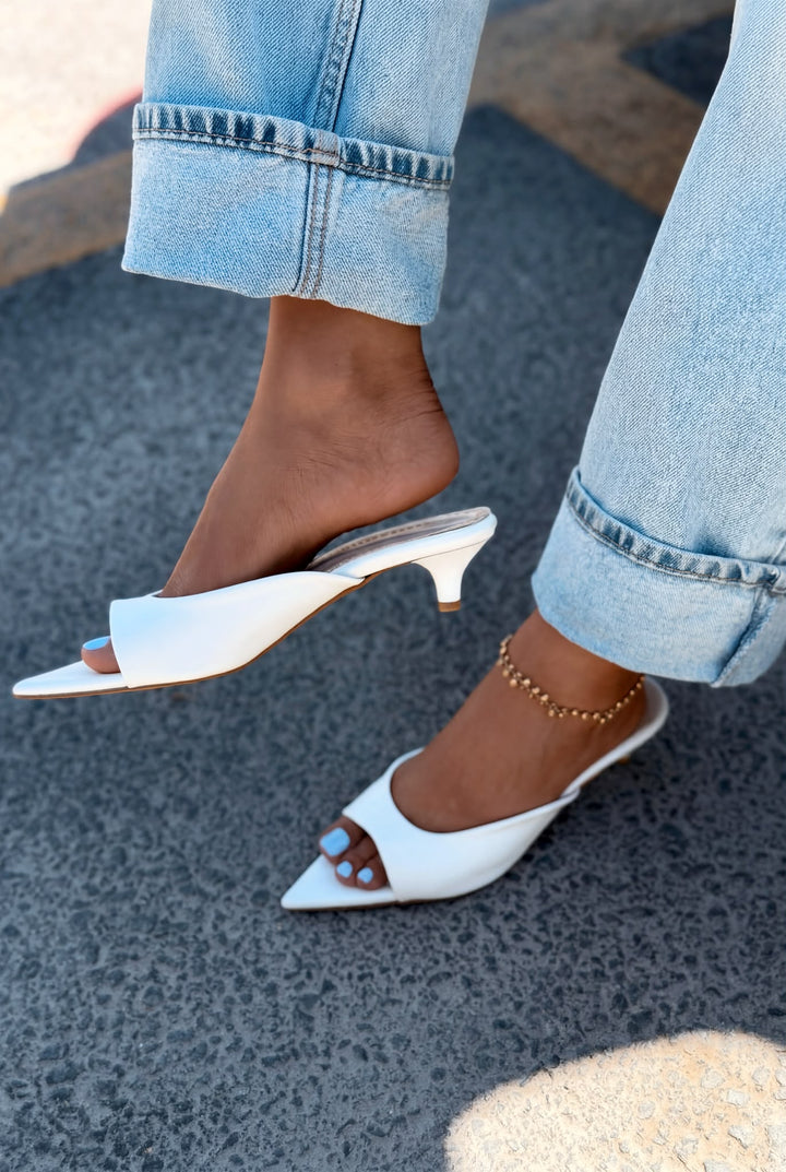 Boreni Beyaz Mat Deri Kadın Topuklu Terlik - ILOVESHOES