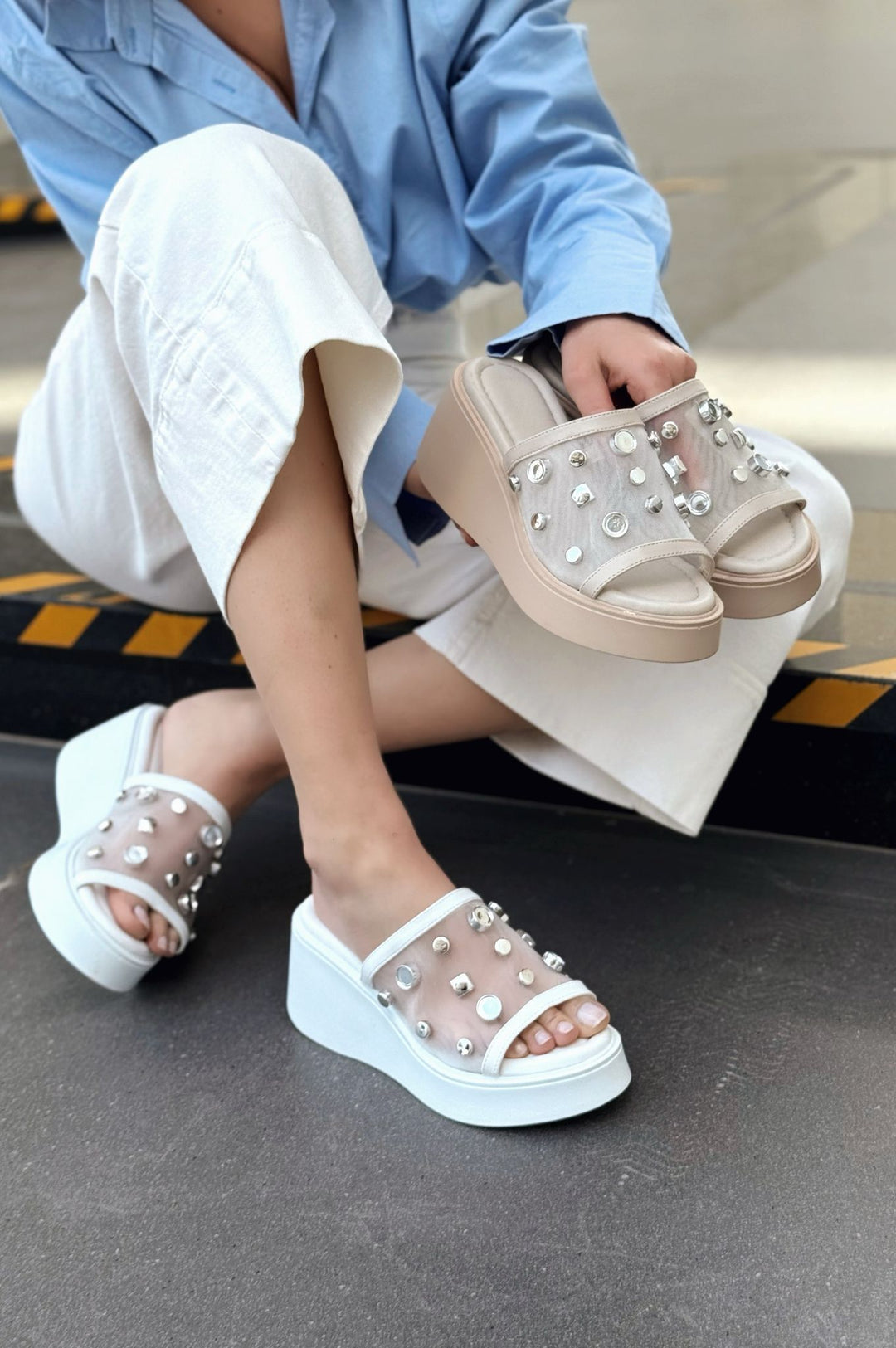 Palien Mat Beyaz Zımba Detaylı Dolgu Topuklu Kadın Terlik - ILOVESHOES