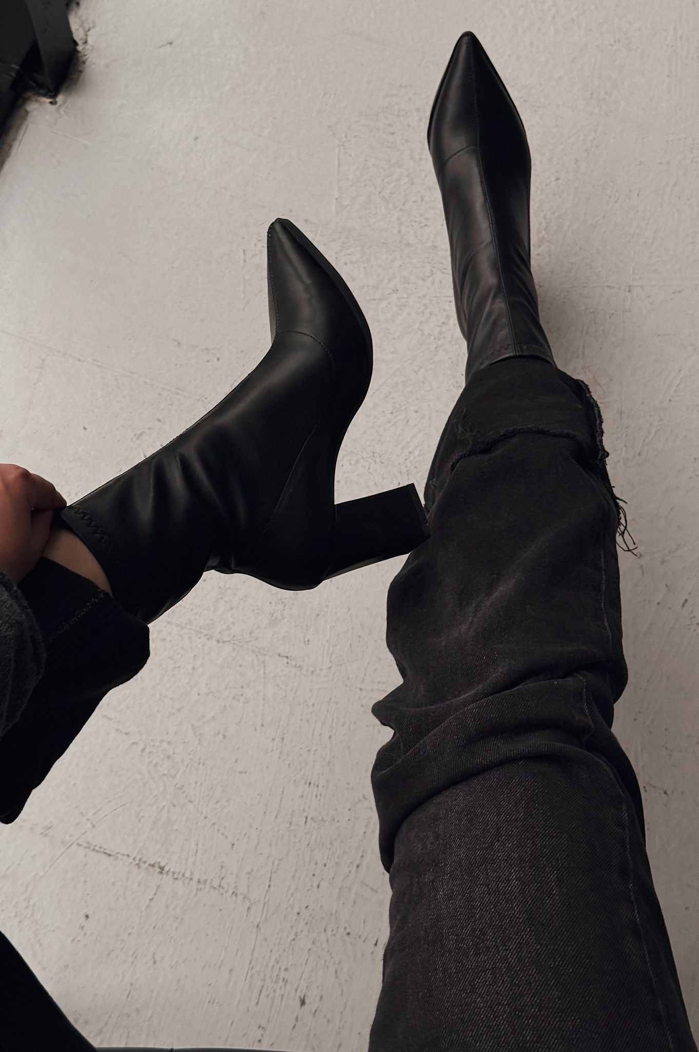 Ardews Mat Deri Topuklu Çorap Bot Siyah - ILOVESHOES