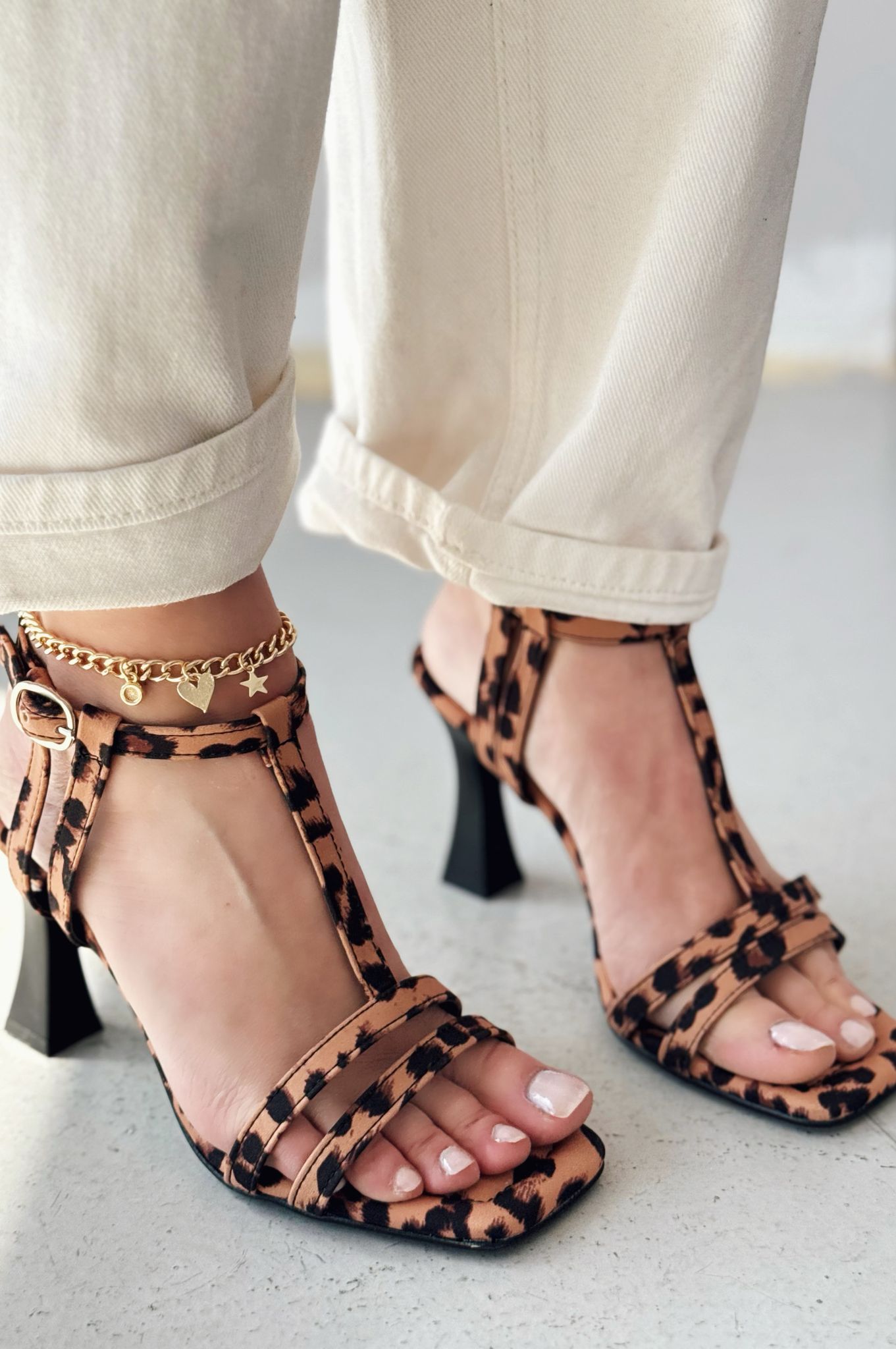 Ellanxa Saten Leo Desenli Bant Detaylı Topuklu Ayakkabı - ILOVESHOES