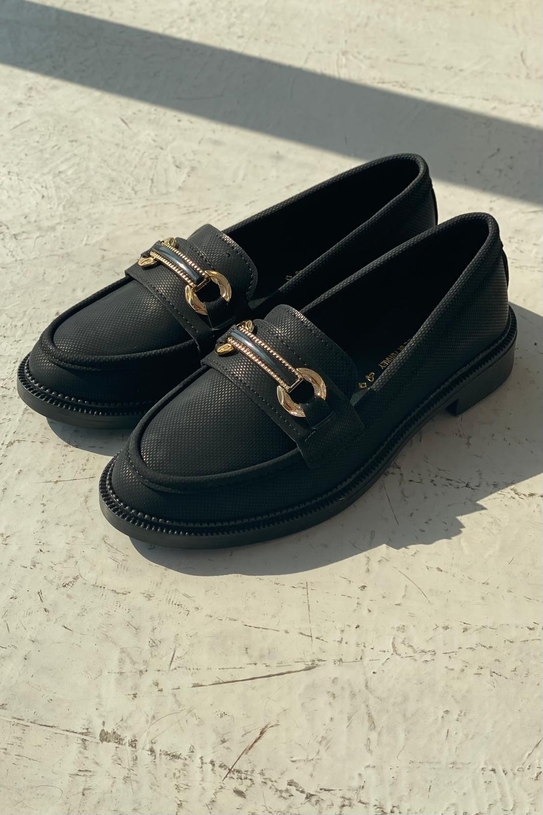 Duvra Nubuk Siyah Gold Toka Detaylı Kadın Loafer - ILOVESHOES