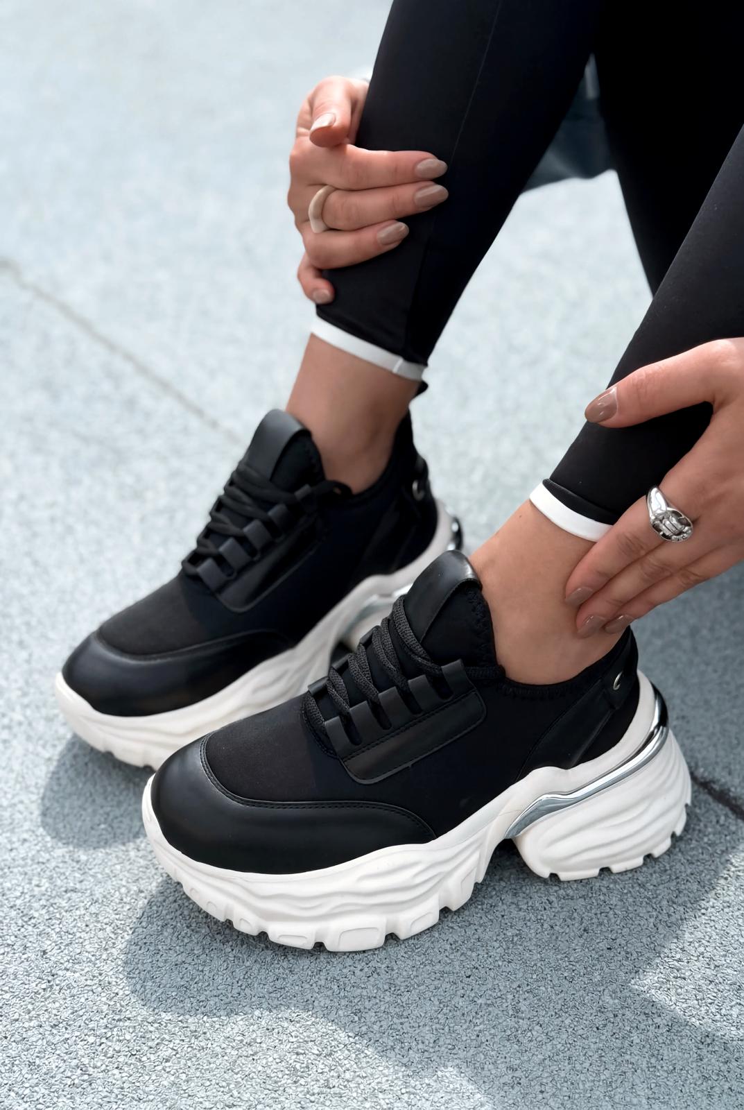 Solin Kadın Spor Ayakkabı Siyah - ILOVESHOES