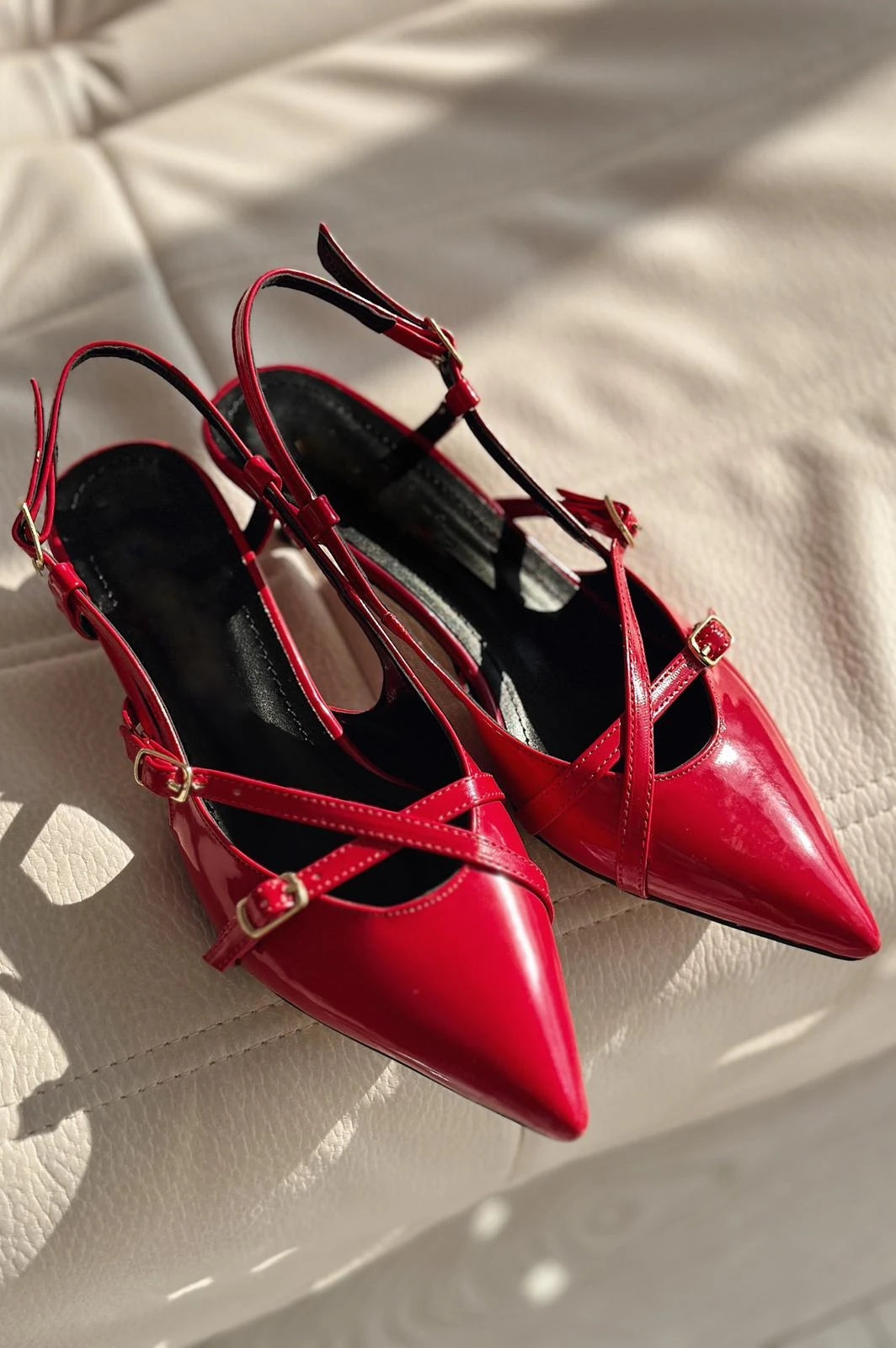 Pejox Rugan Toka Detaylı Kısa Topuklu Stiletto Kırmızı