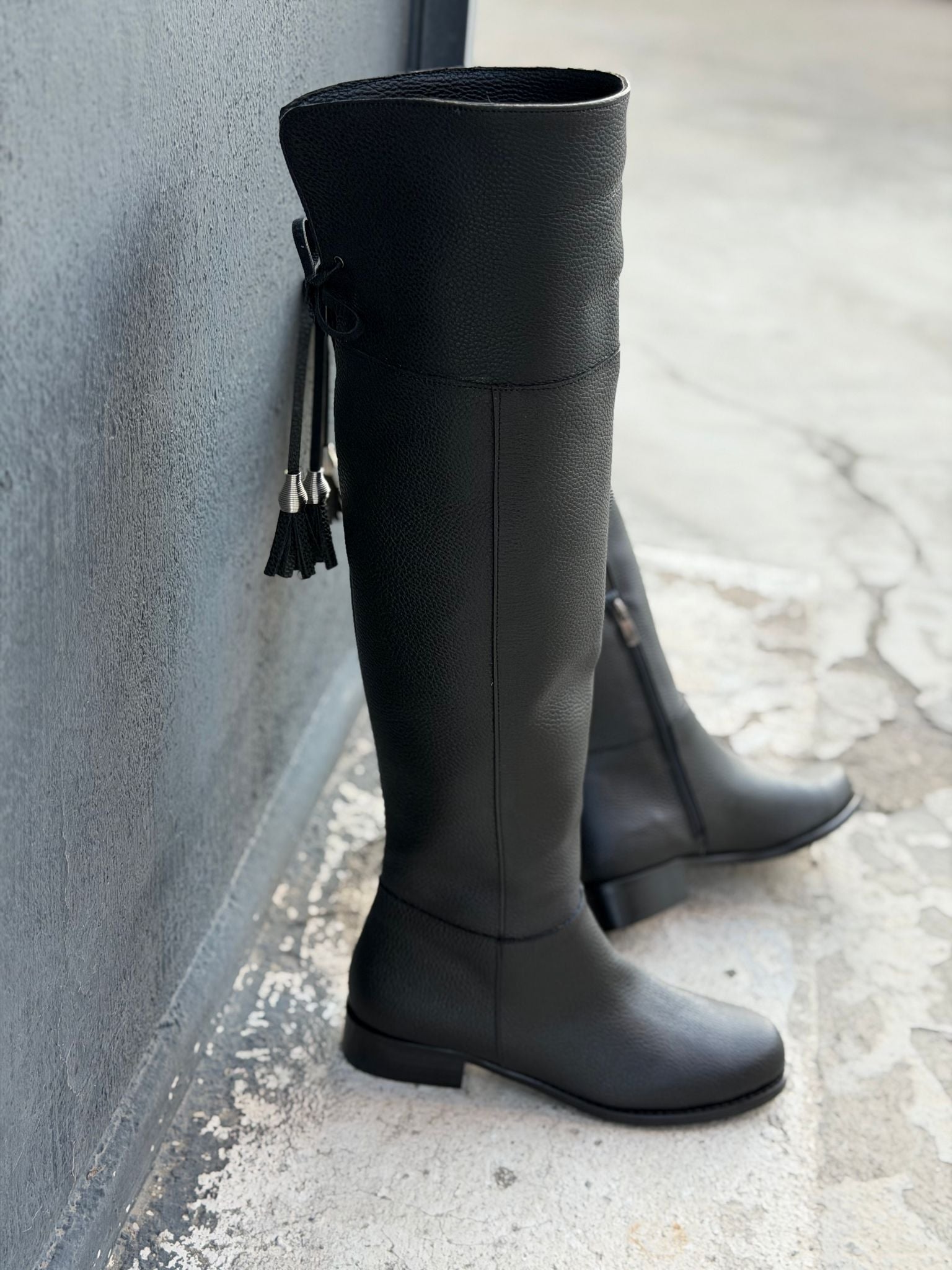 Jolvern Kadın Çizme Siyah Mat Deri Püskül Detaylı - ILOVESHOES