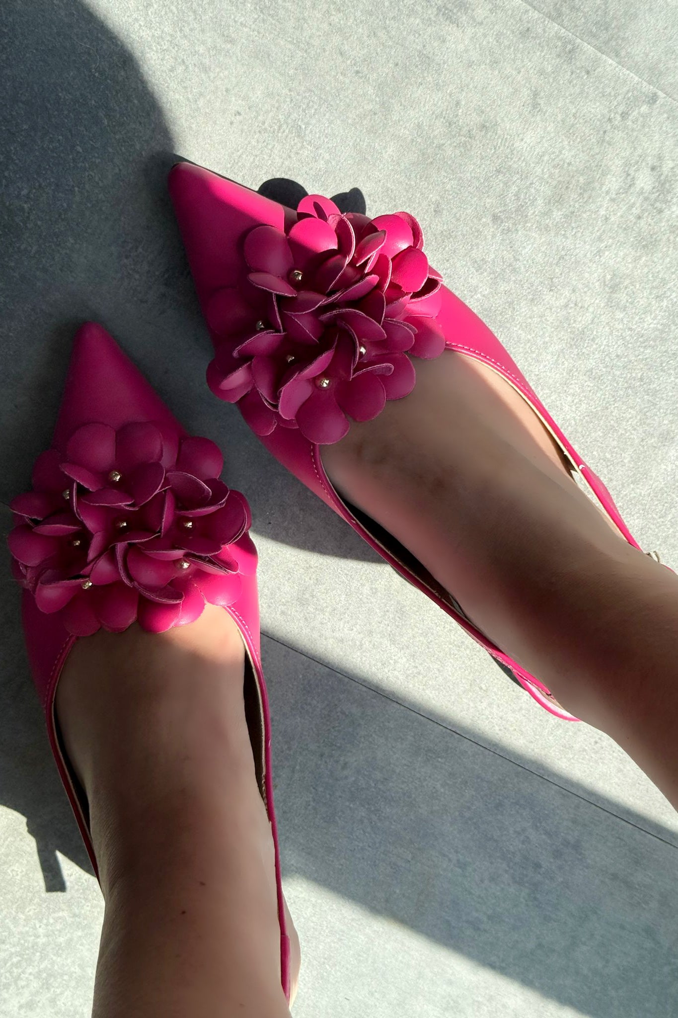 Lavexso Mat Deri Çiçek Detaylı Kadın Babet Fuşya - ILOVESHOES