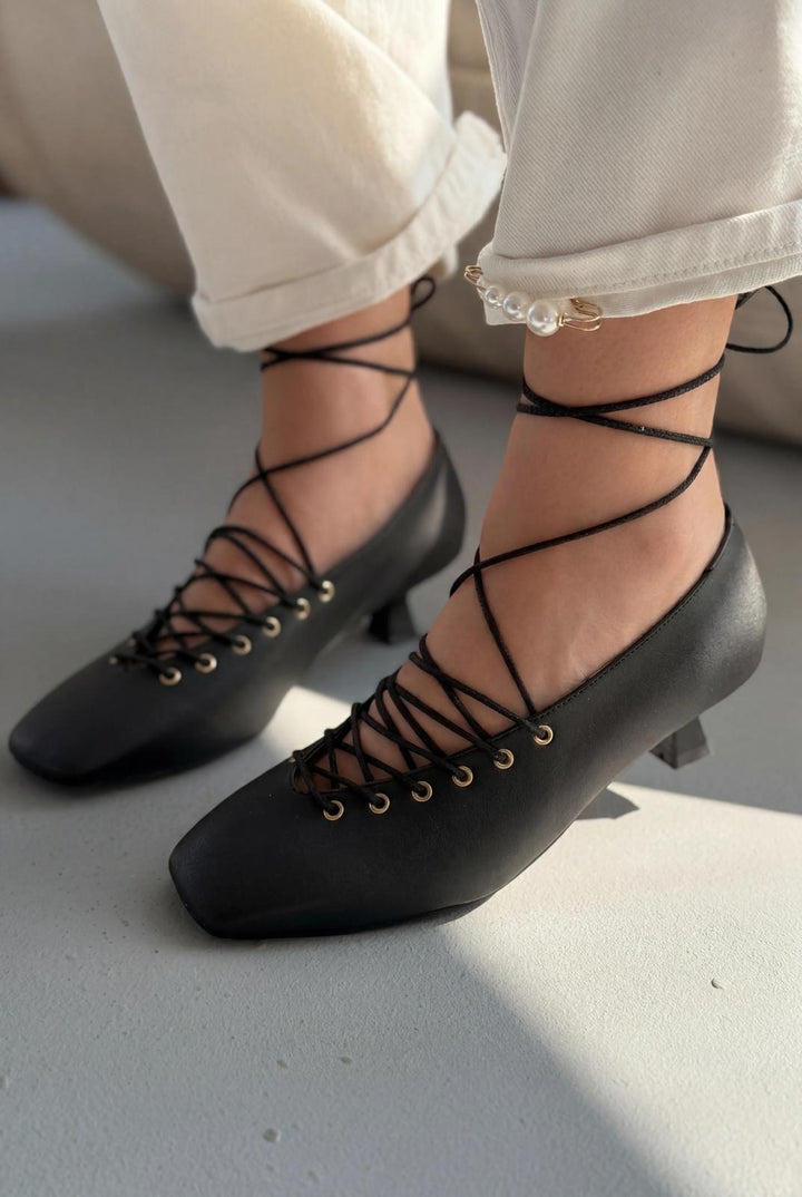 Sernis Siyah Mat Deri Kadın Topuklu Ayakkabı - ILOVESHOES