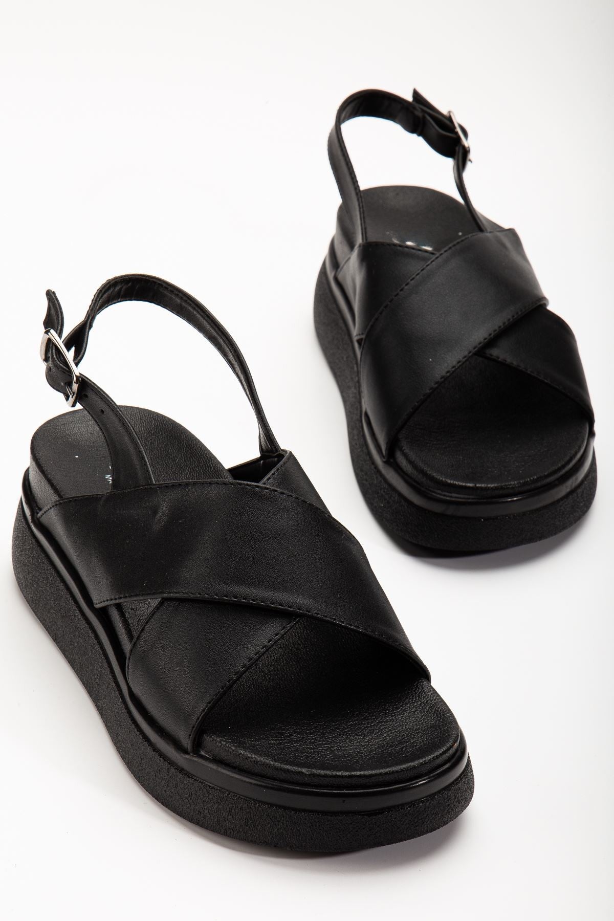 Talinea Mat Siyah Çapraz Bantlı Kadın Sandalet - ILOVESHOES