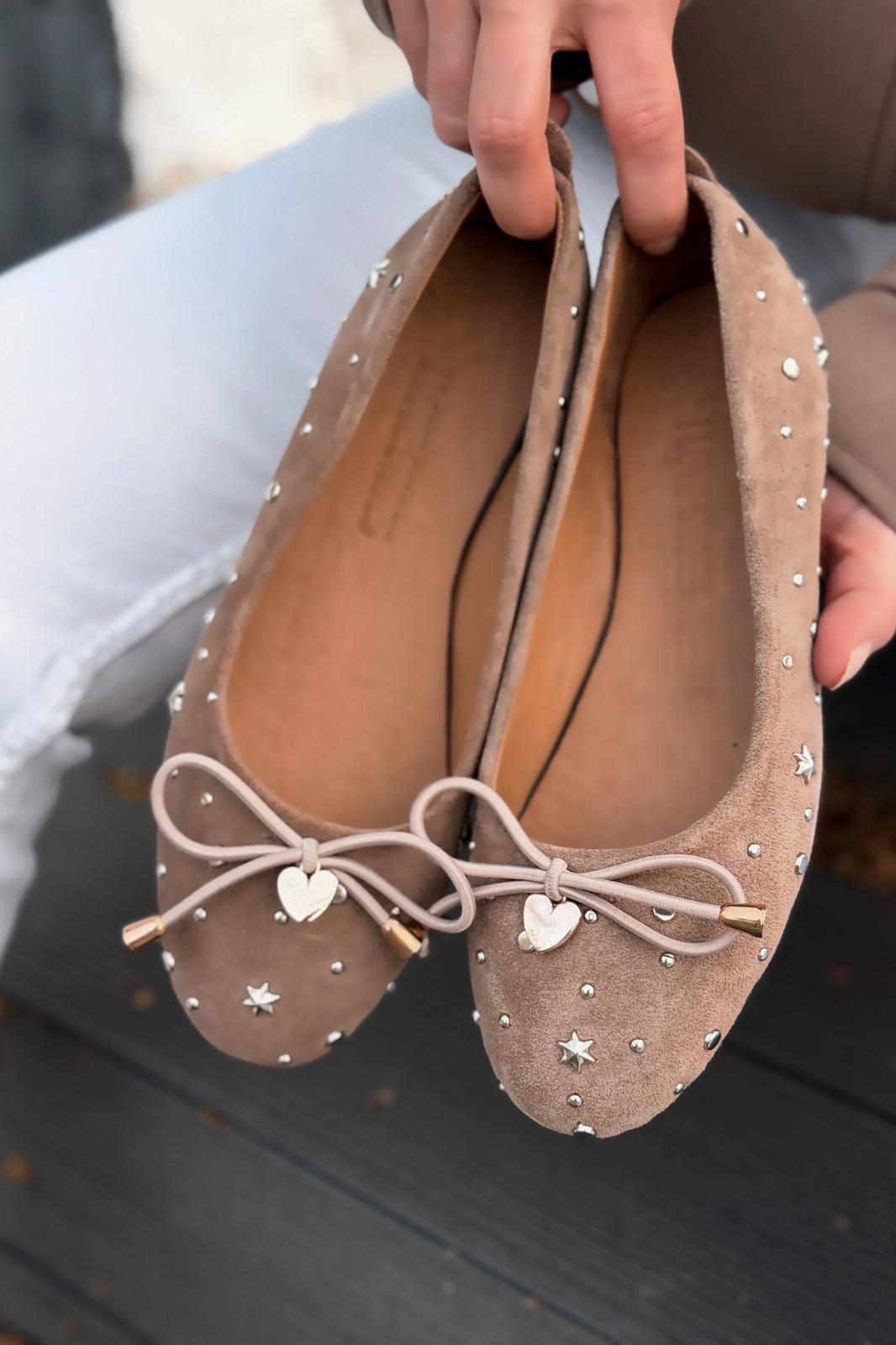 Vessa Kadın Babet Vizon Hakiki Süet Zımba Detaylı - ILOVESHOES