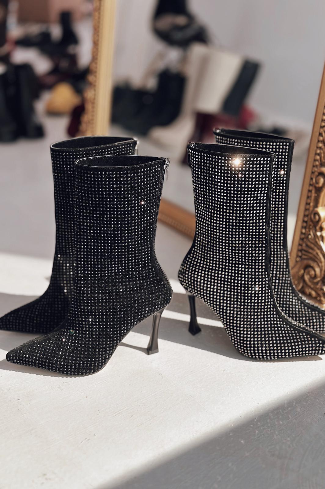 Simley Topuklu Kadın Çizme Siyah Süet Gri Taşlı - ILOVESHOES