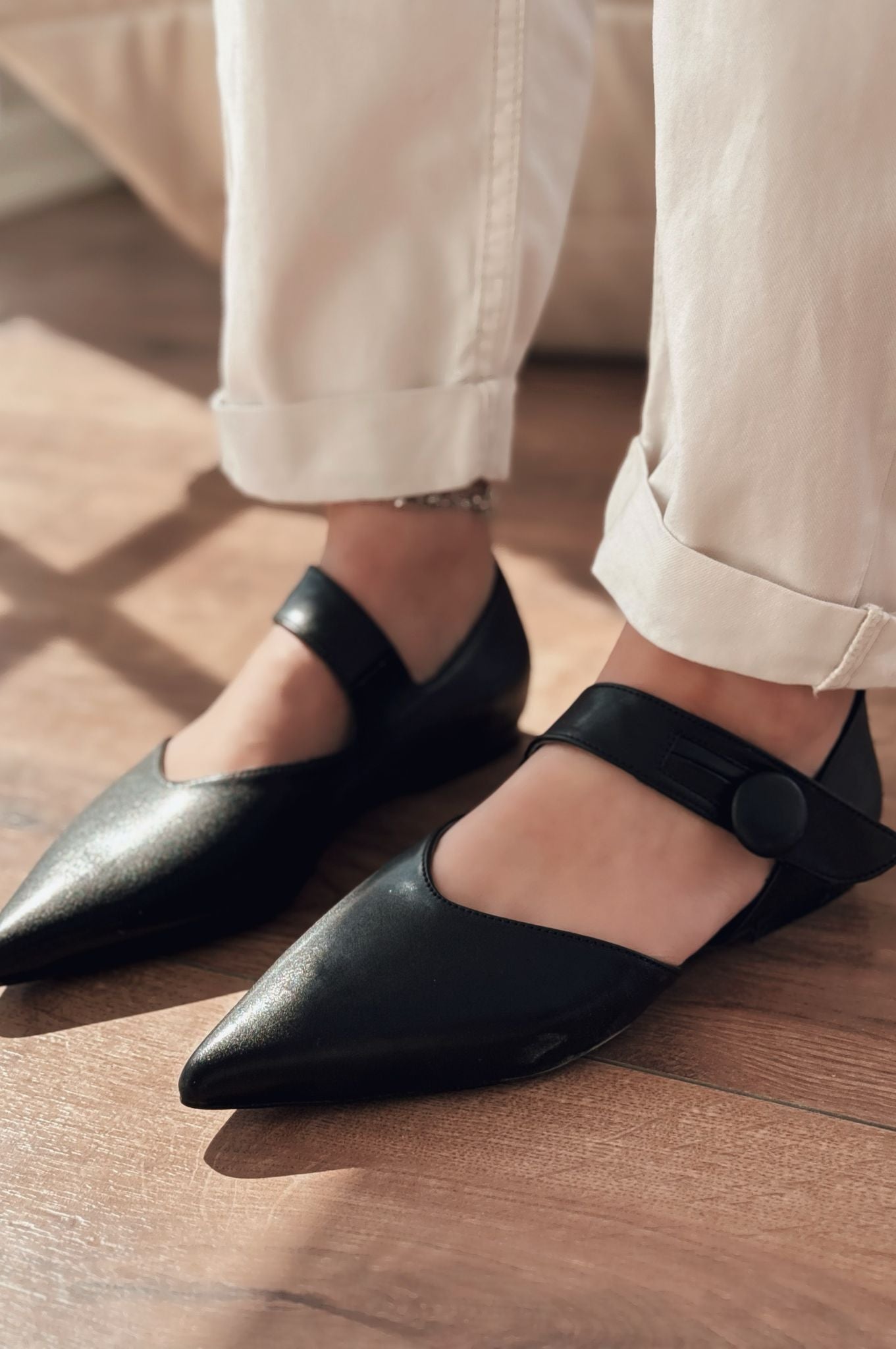 Peronsa Mat Deri Siyah Düğme Detaylı Babet - ILOVESHOES