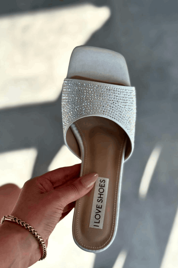 Norma Saten Gümüş Taş Detaylı Kalın Topuklu Terlik - ILOVESHOES