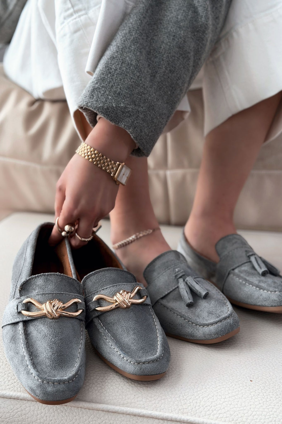 Avelis Kadın Loafer Gri Süet Fiyonk Detaylı - ILOVESHOES