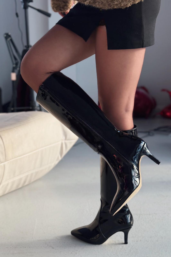 Tyvron Rugan Siyah İnce Topuklu Kadın Çizme