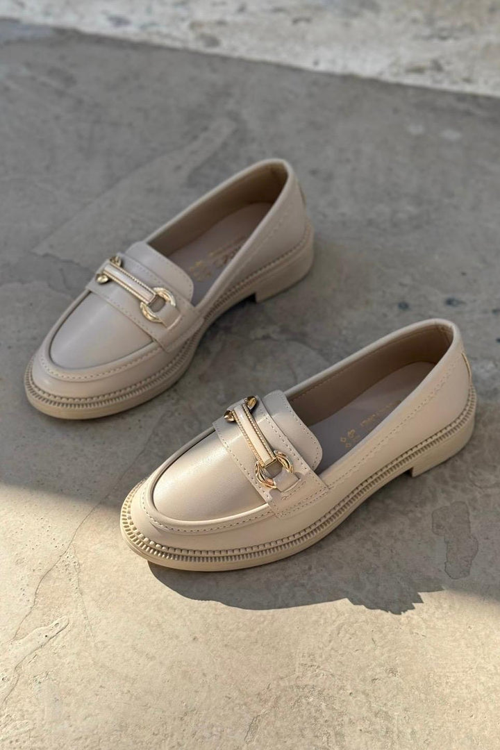 Duvra Mat Deri Bej Gold Toka Detaylı Kadın Loafer - ILOVESHOES