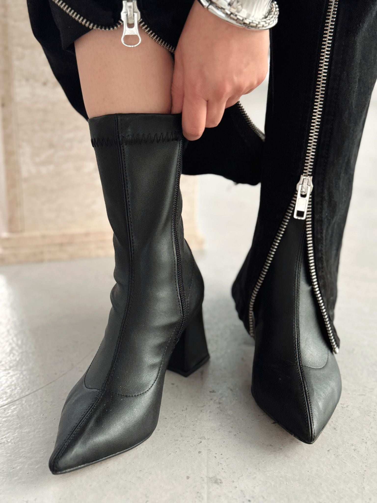 Nysea Kadın Topuklu Streç Bot Siyah Mat Deri - ILOVESHOES