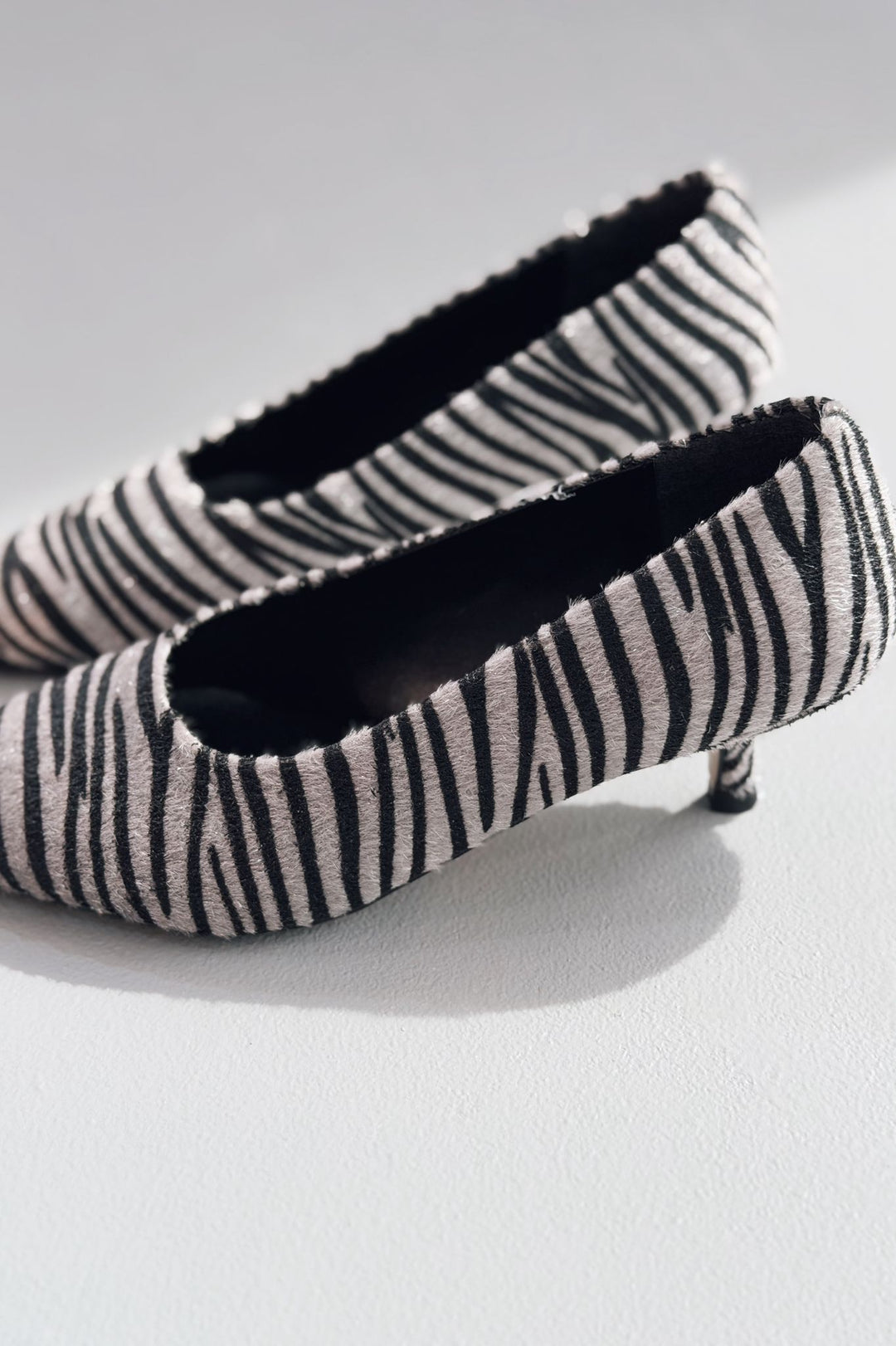 Molven Stiletto Gri Tay Tüyü - ILOVESHOES