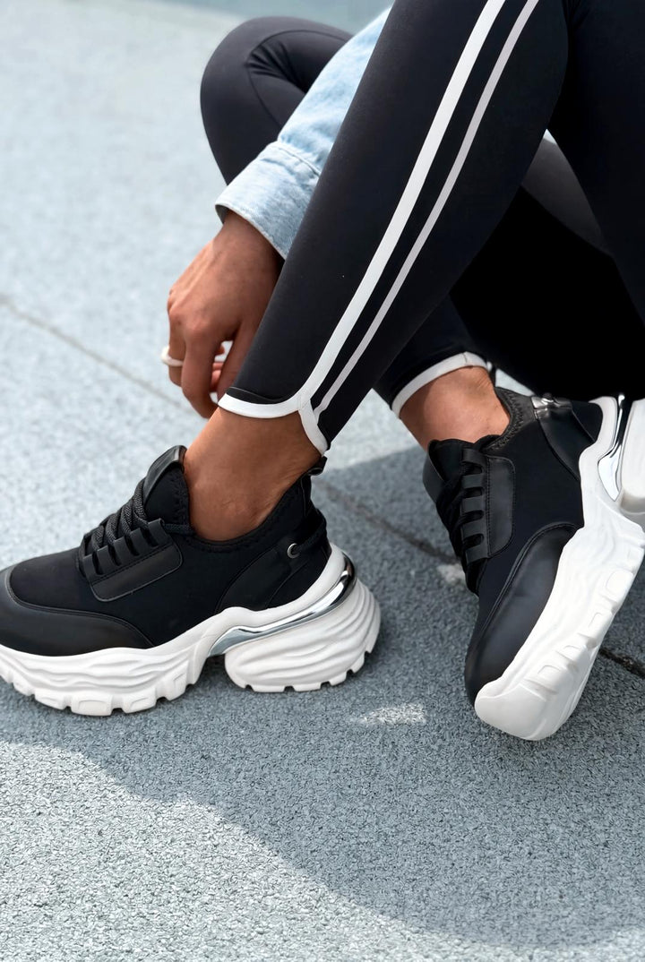 Solin Kadın Spor Ayakkabı Siyah - ILOVESHOES