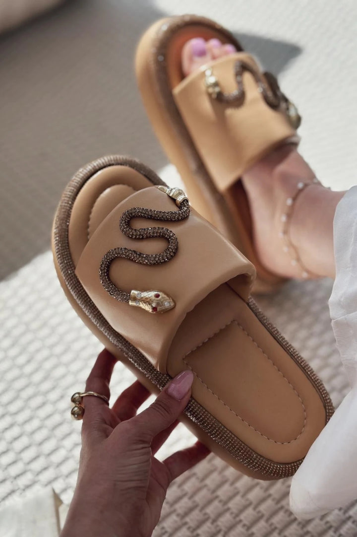 Nokest Mat Deri Taş Detaylı Kadın Terlik Nude