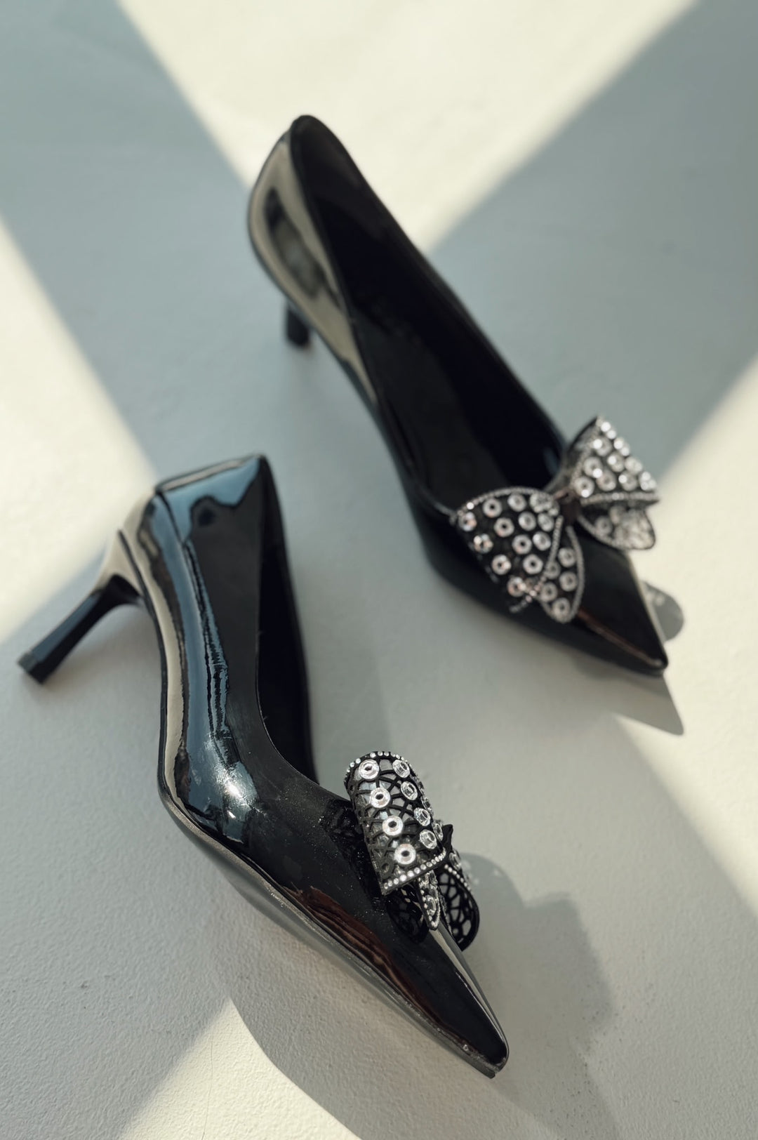 Sorexa Siyah Rugan Fiyonk Detaylı Kadın Stiletto - ILOVESHOES