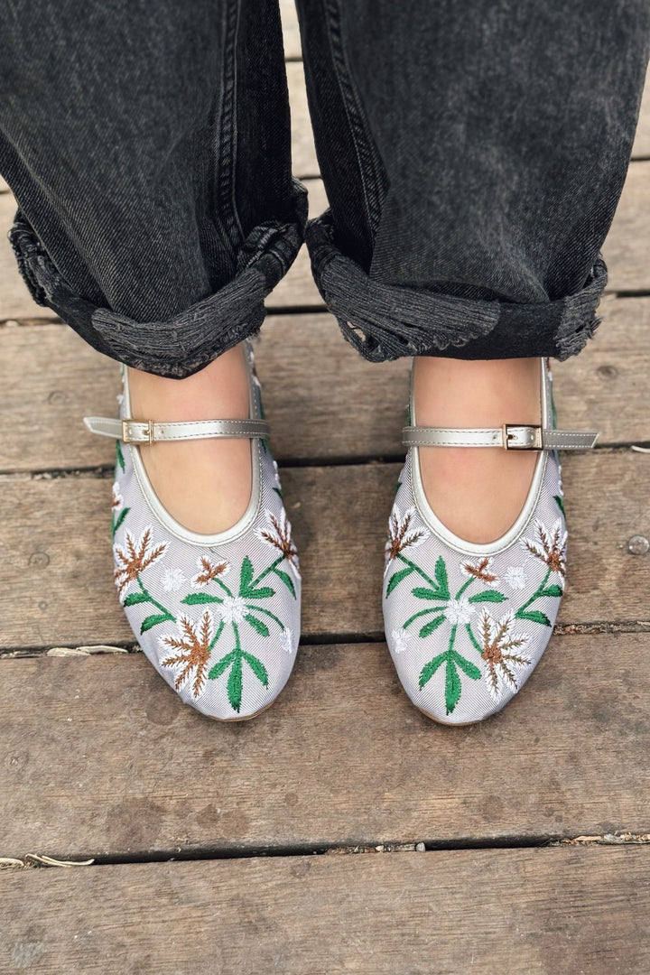 Krysol Nakış Detaylı Gri File Babet - ILOVESHOES