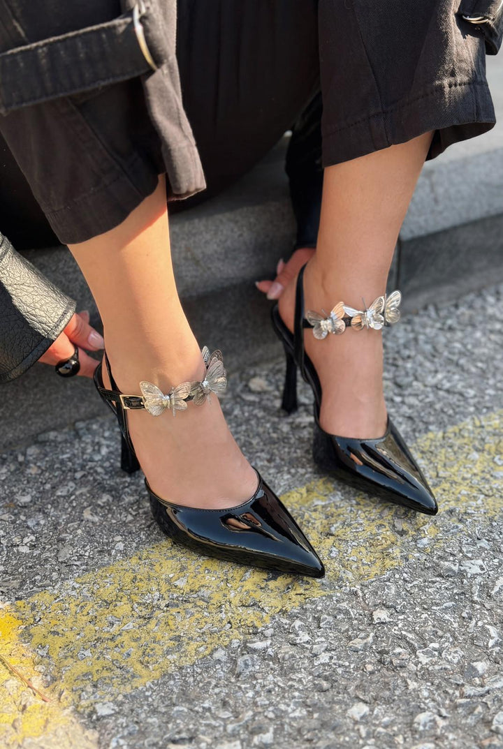 Senar Stiletto Siyah Rugan Kelebek Detaylı - ILOVESHOES