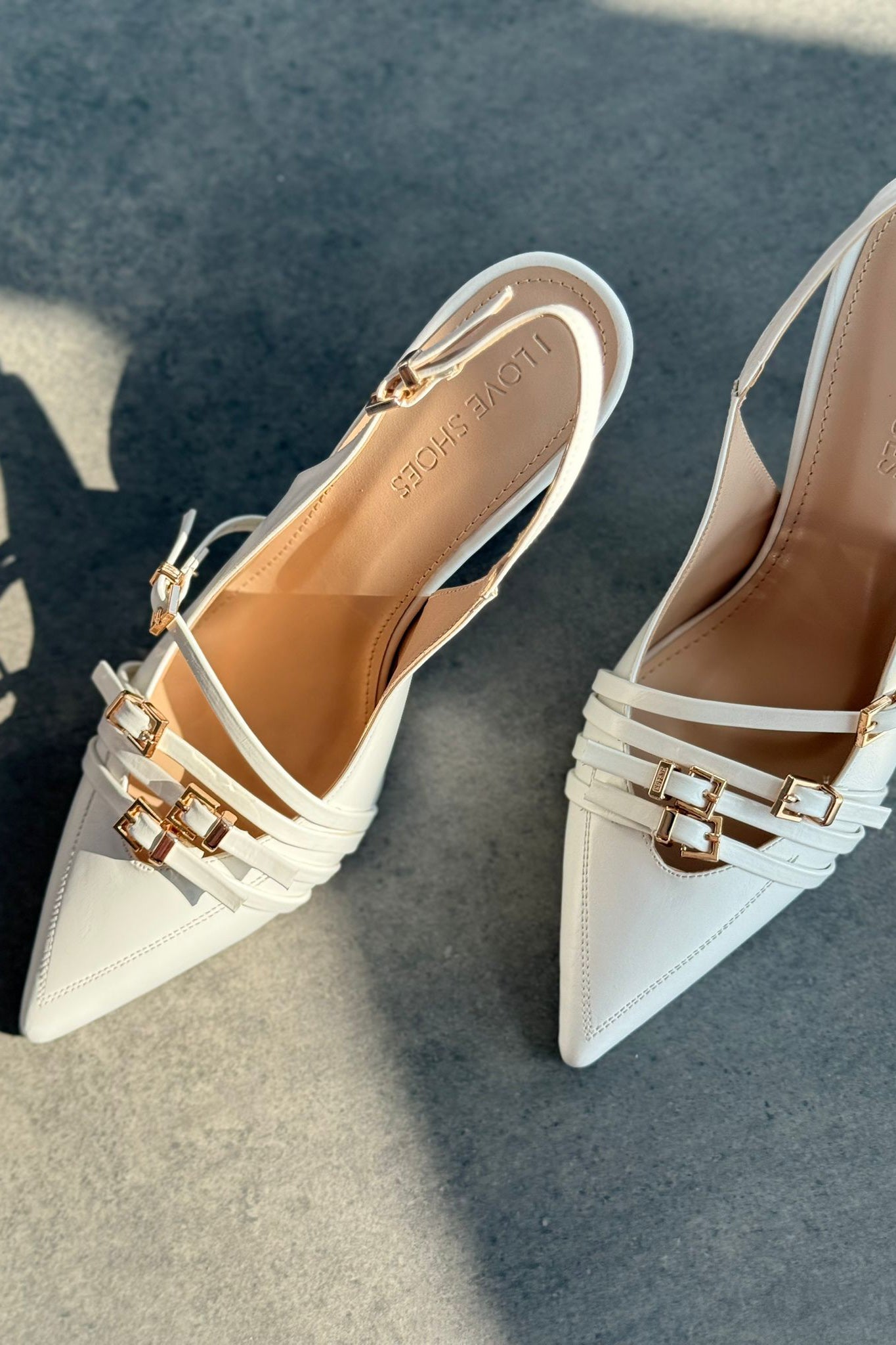 Veloro Mat Deri Toka Detaylı Beyaz Stiletto