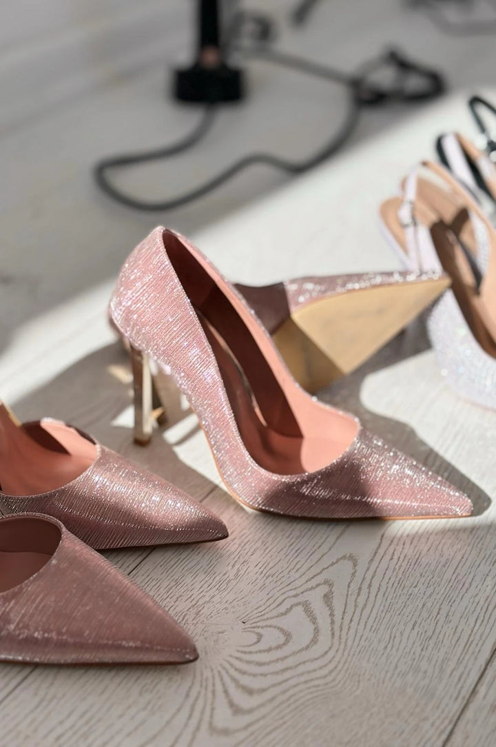 Tolfi Parlak Deri Topuk Detaylı Stiletto Pudra