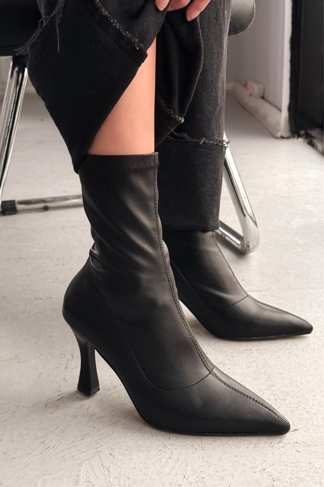 Jedaws Mat Deri İnce Topuklu Çorap Bot Siyah - ILOVESHOES