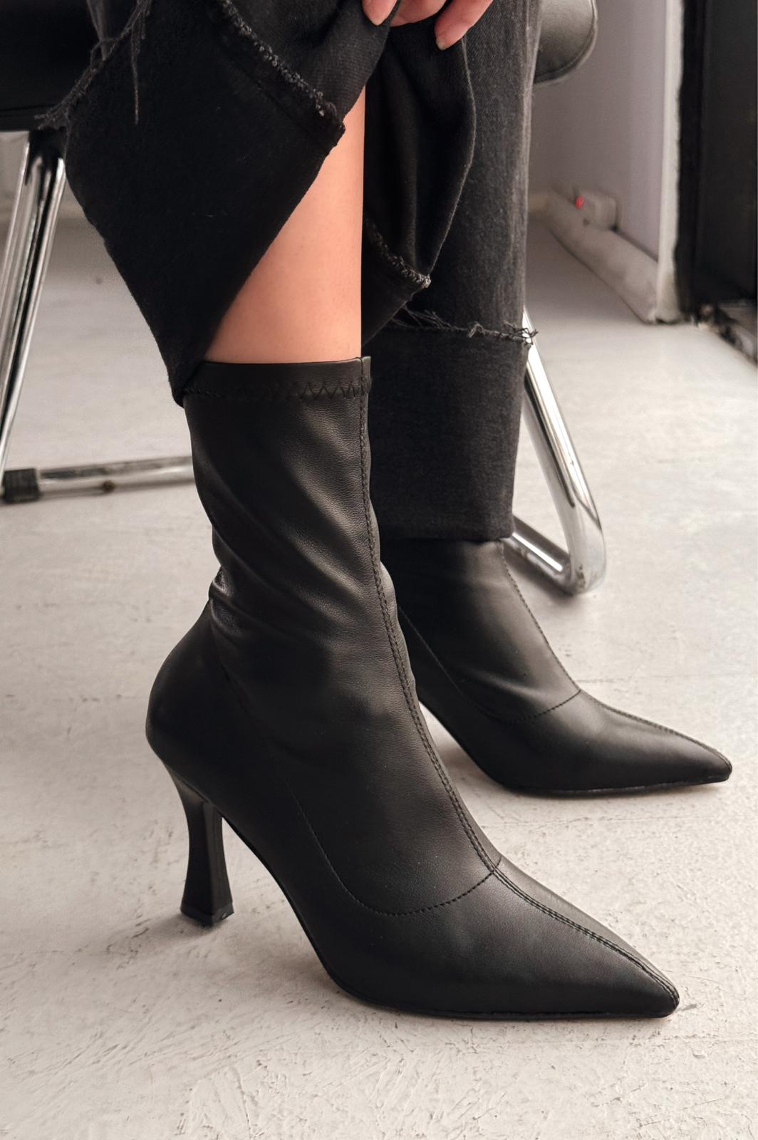 Jedaws Mat Deri İnce Topuklu Çorap Bot Siyah - ILOVESHOES
