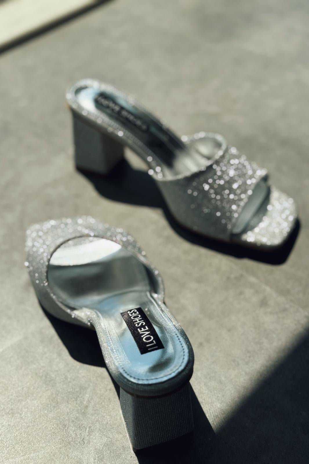 Vesso Tekstil Gümüş Kalın Topuklu Terlik - ILOVESHOES