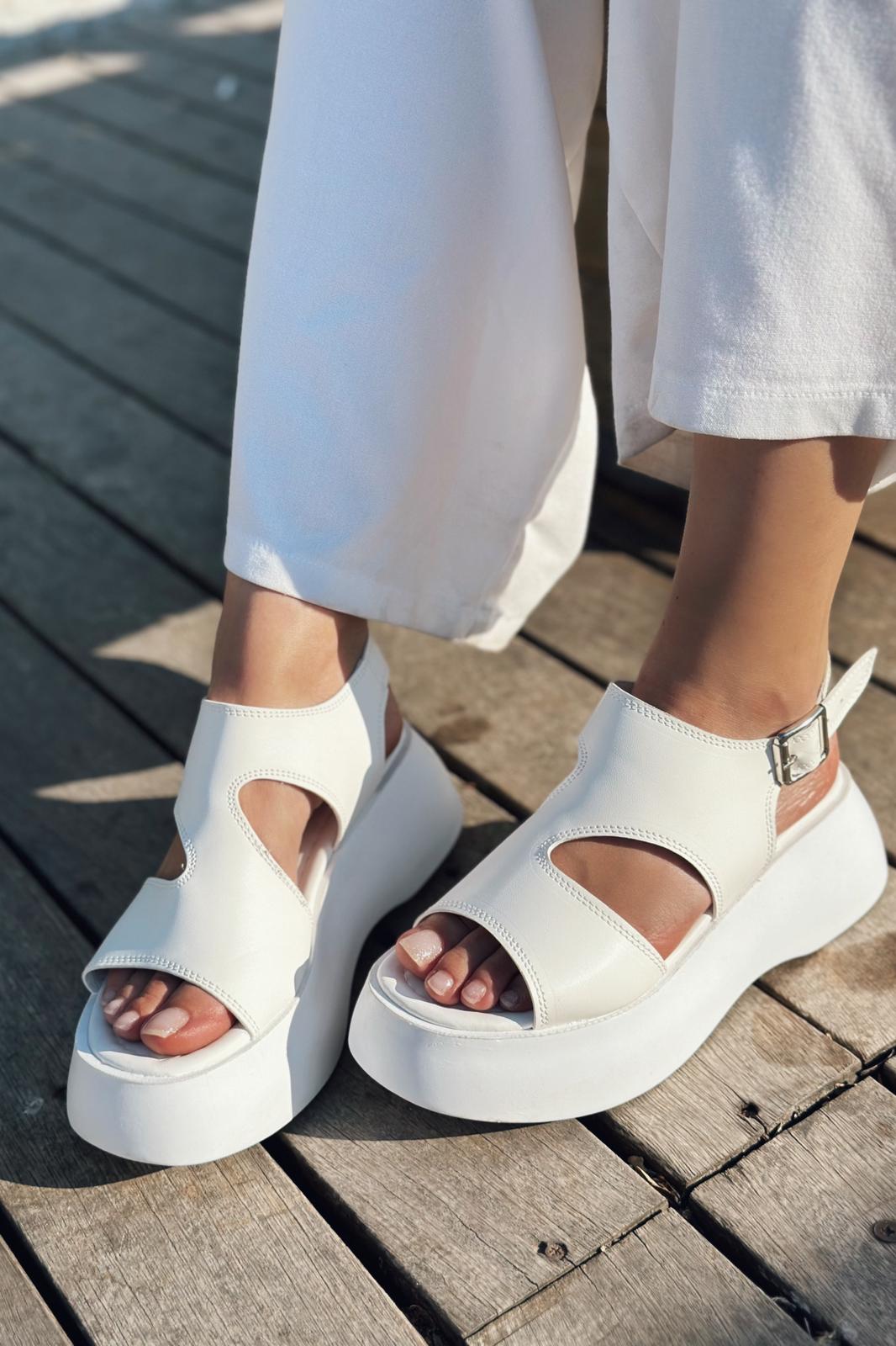 Pantes Mat Deri Kalın Taban Kadın Sandalet Beyaz - ILOVESHOES