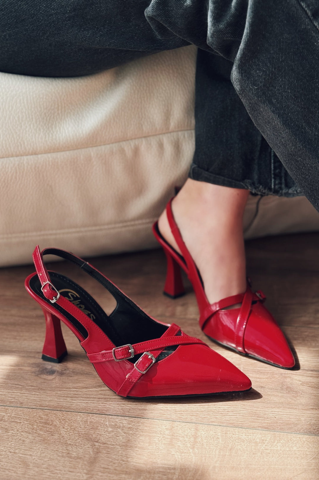 Jolira Rugan Bordo Toka Detaylı Stiletto