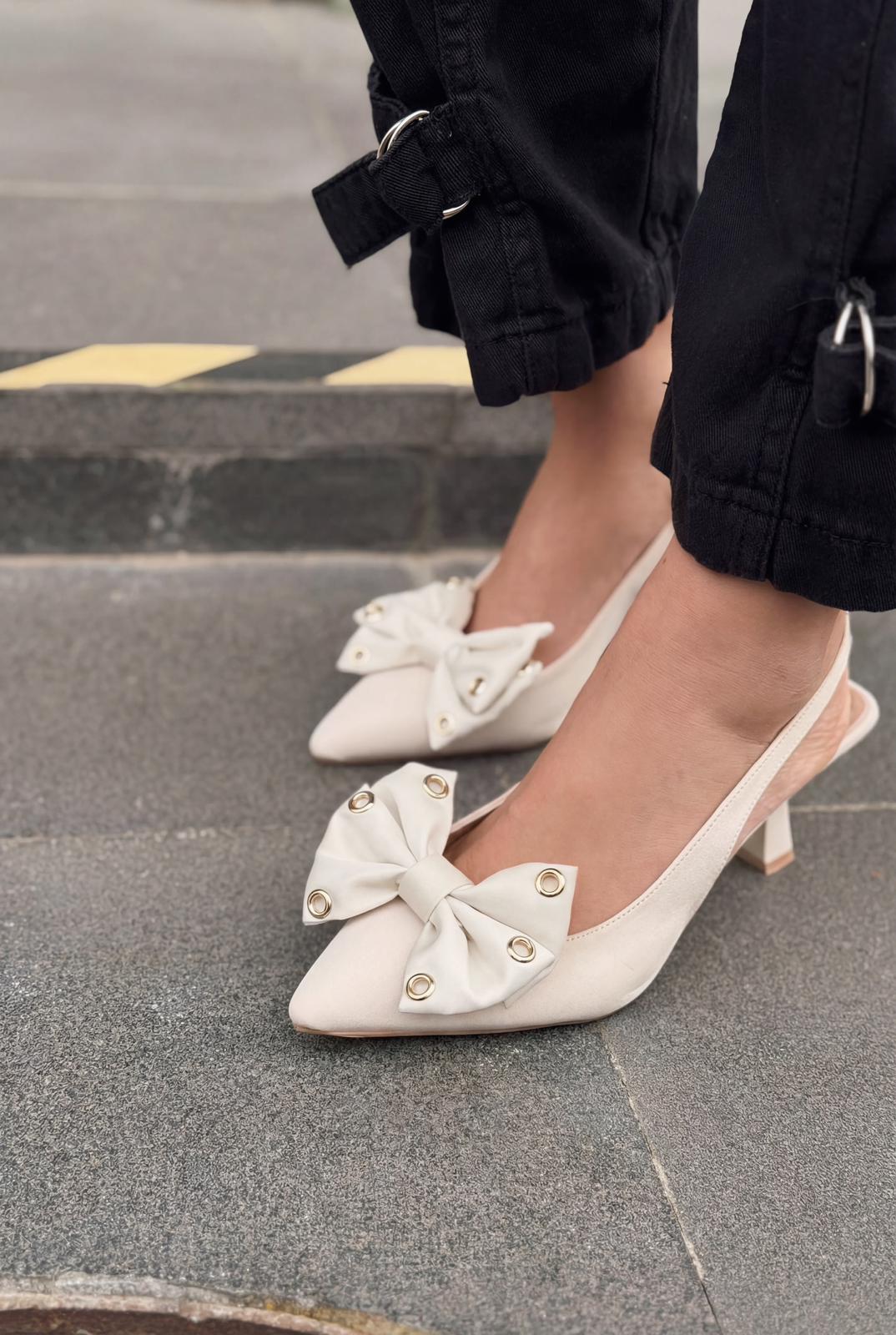 Delvonis Stiletto Bej Saten Fiyonk Detaylı - ILOVESHOES