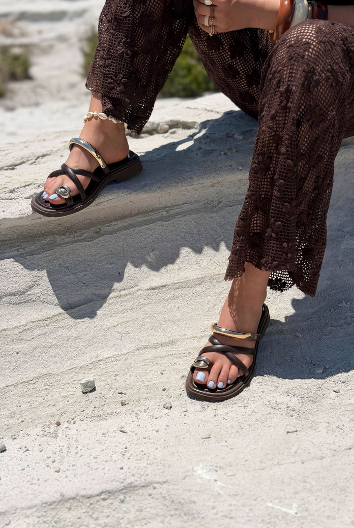 Tirano Acı Kahve Mat Deri Kadın Parmak Arası Terlik - ILOVESHOES